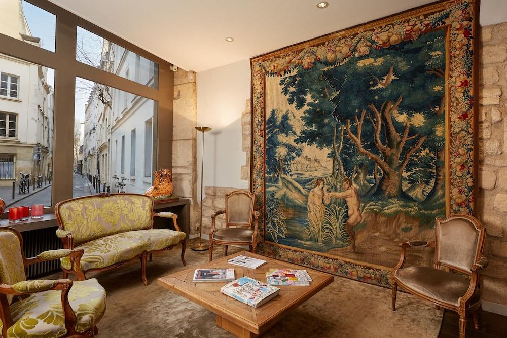 Hotel De Notre-dame 3*