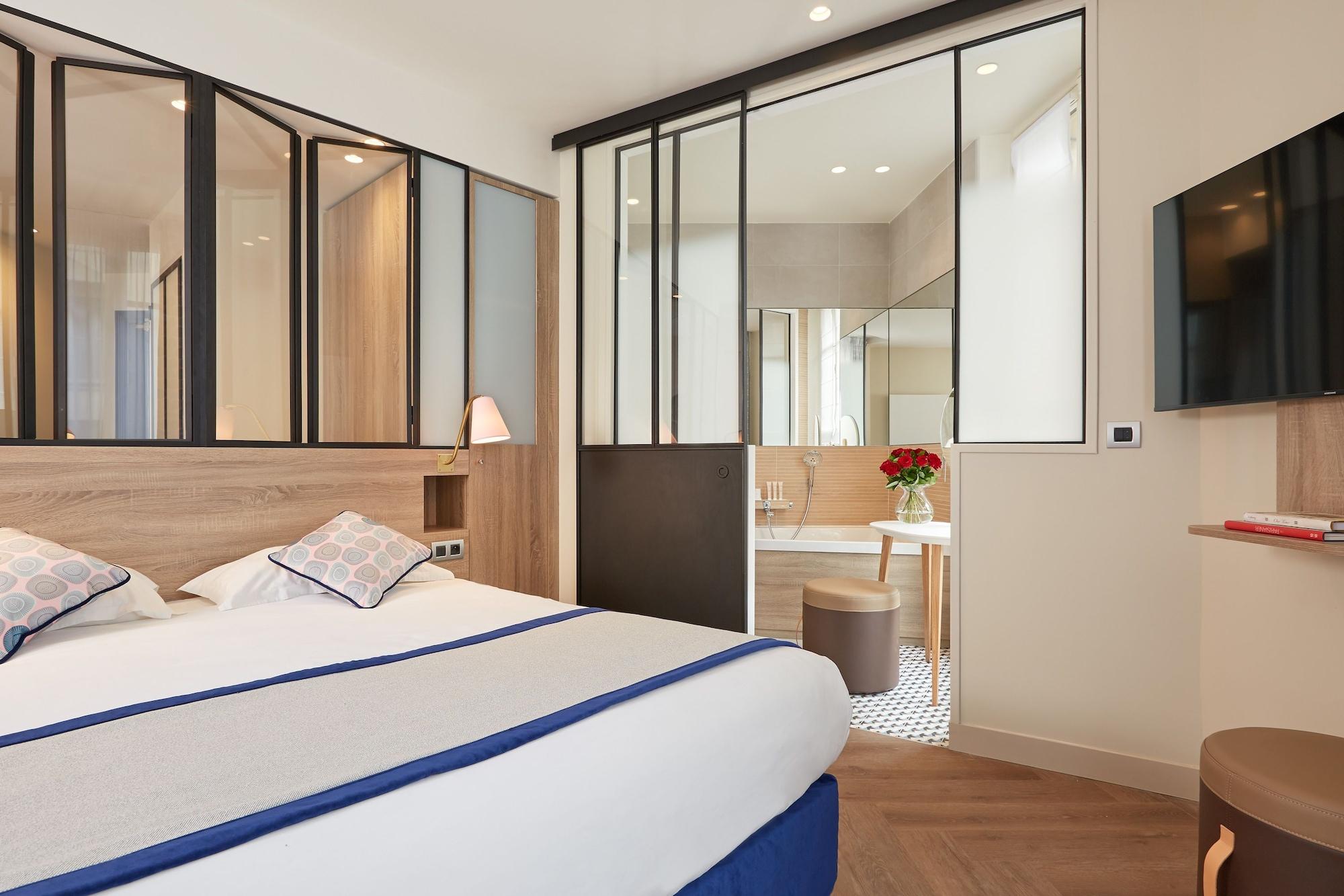 Hotel De Sevigne 3*