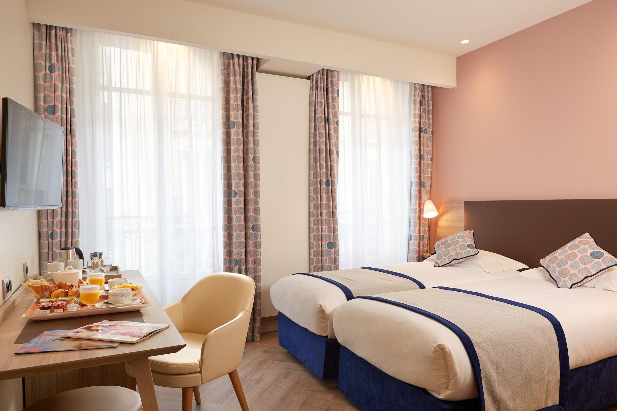 Hotel De Sevigne 3*