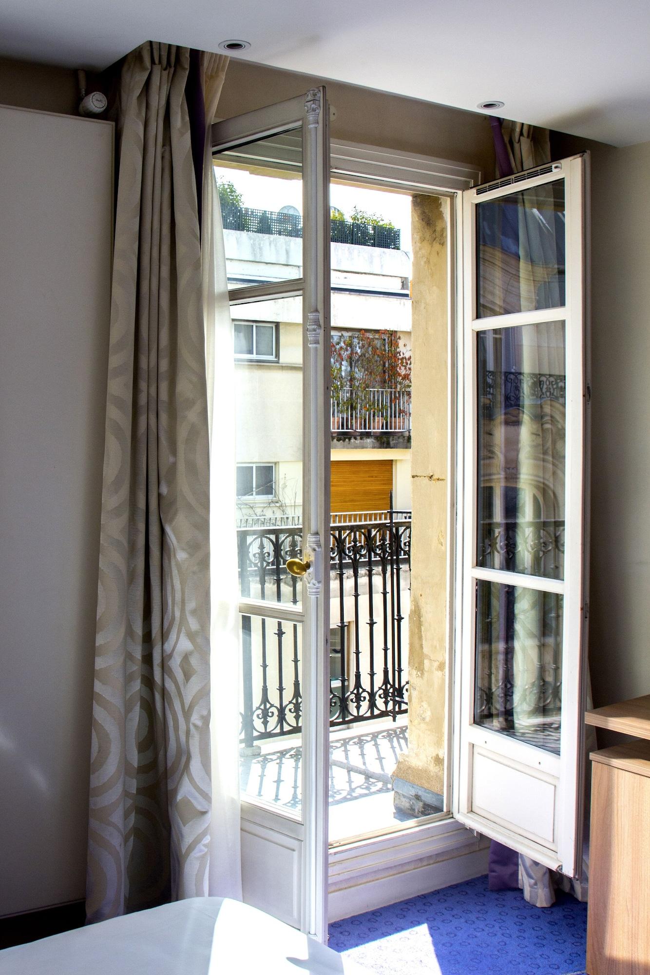 De Sevigne Paris