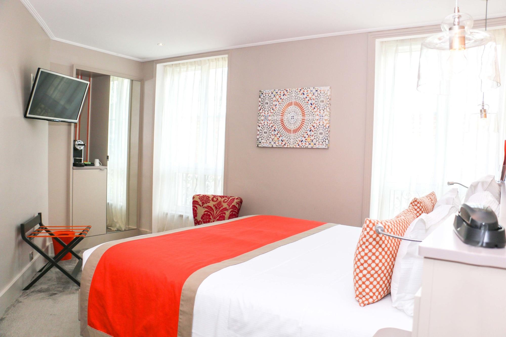 Vic Eiffel Hotel 3*