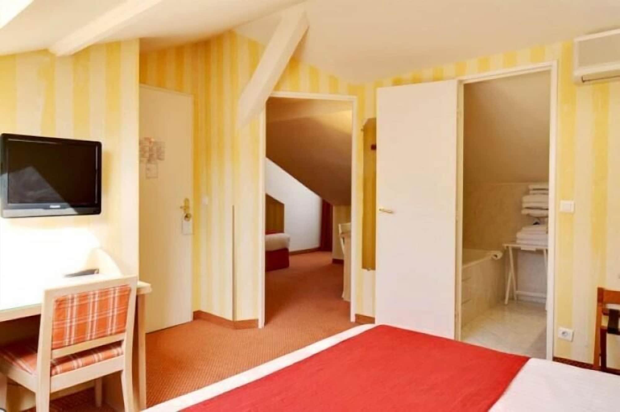 Delambre Hotel