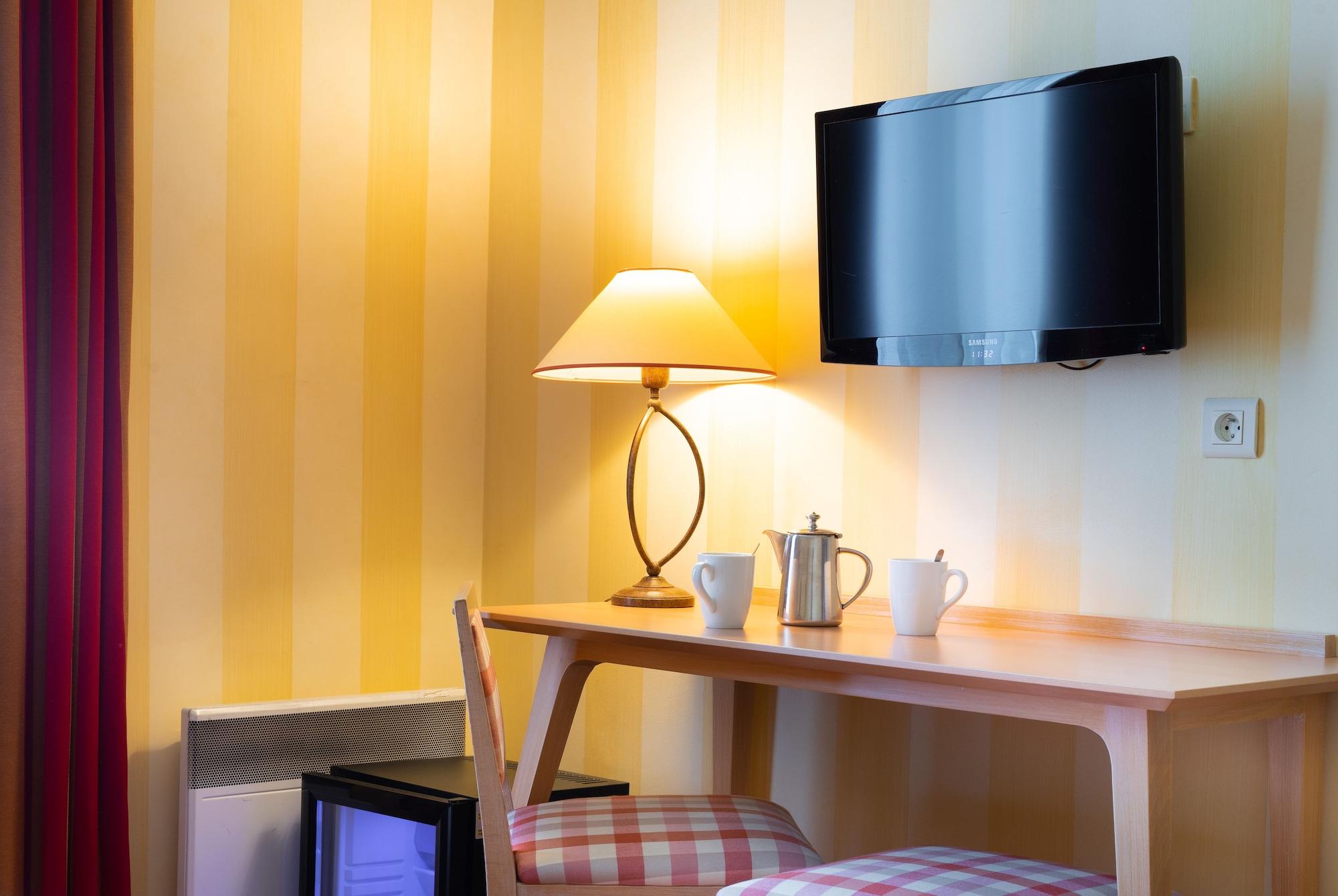 Hotel Delambre 3*