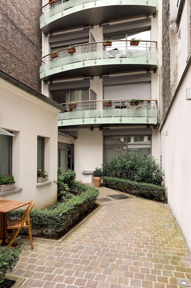 Appart hôtel Residhotel Imperial Rennequin 3*