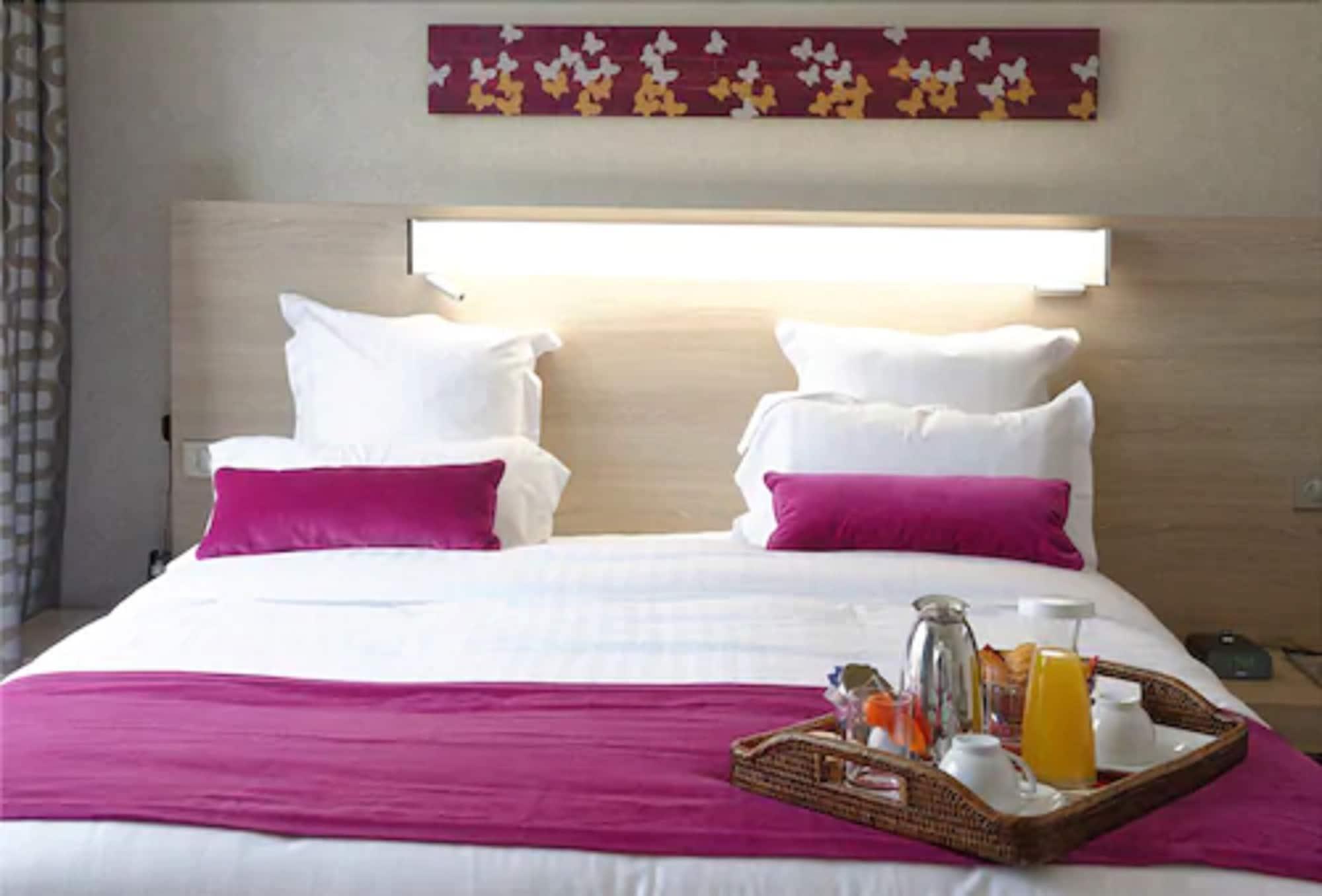 Alma Marceau Aparthotel 4*