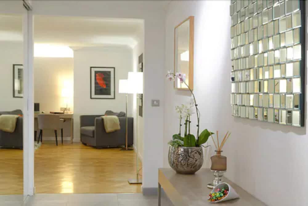 Aparthotel Alma Marceau