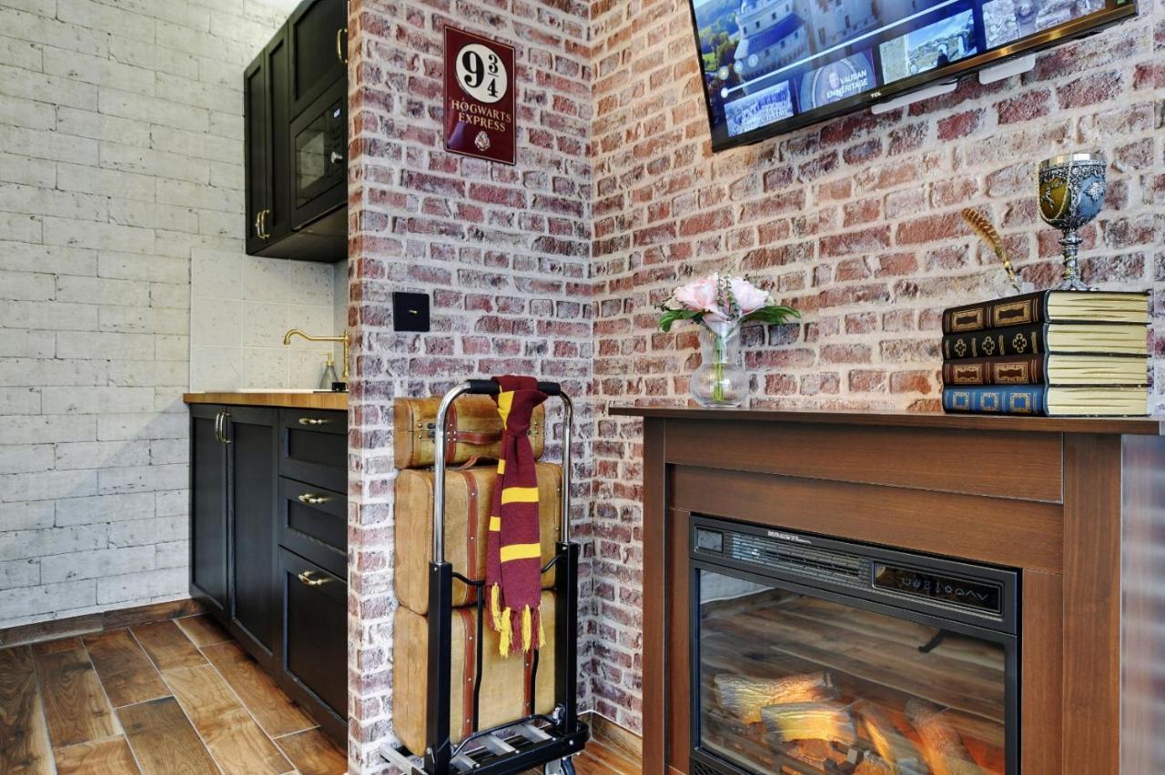 Cmg Harry Potter Themed Studio In Paris !