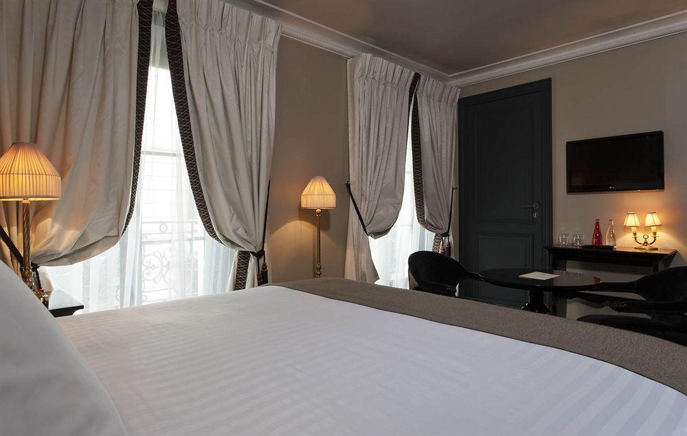 Maison Athenee Hotel 4*