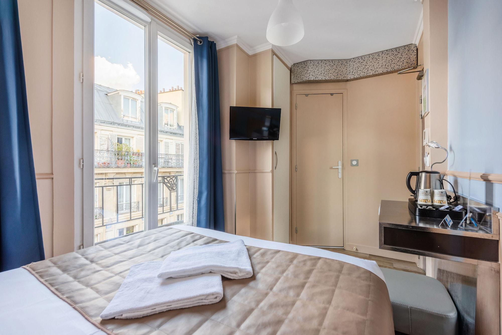 District Republique 2* Paris