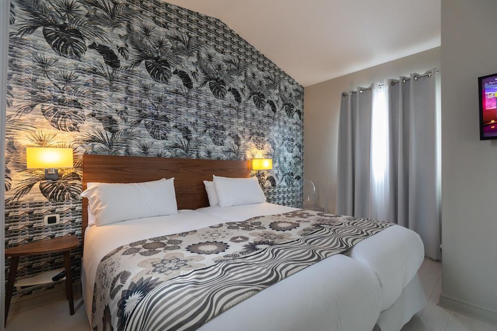 & Le Regent 4* Paris
