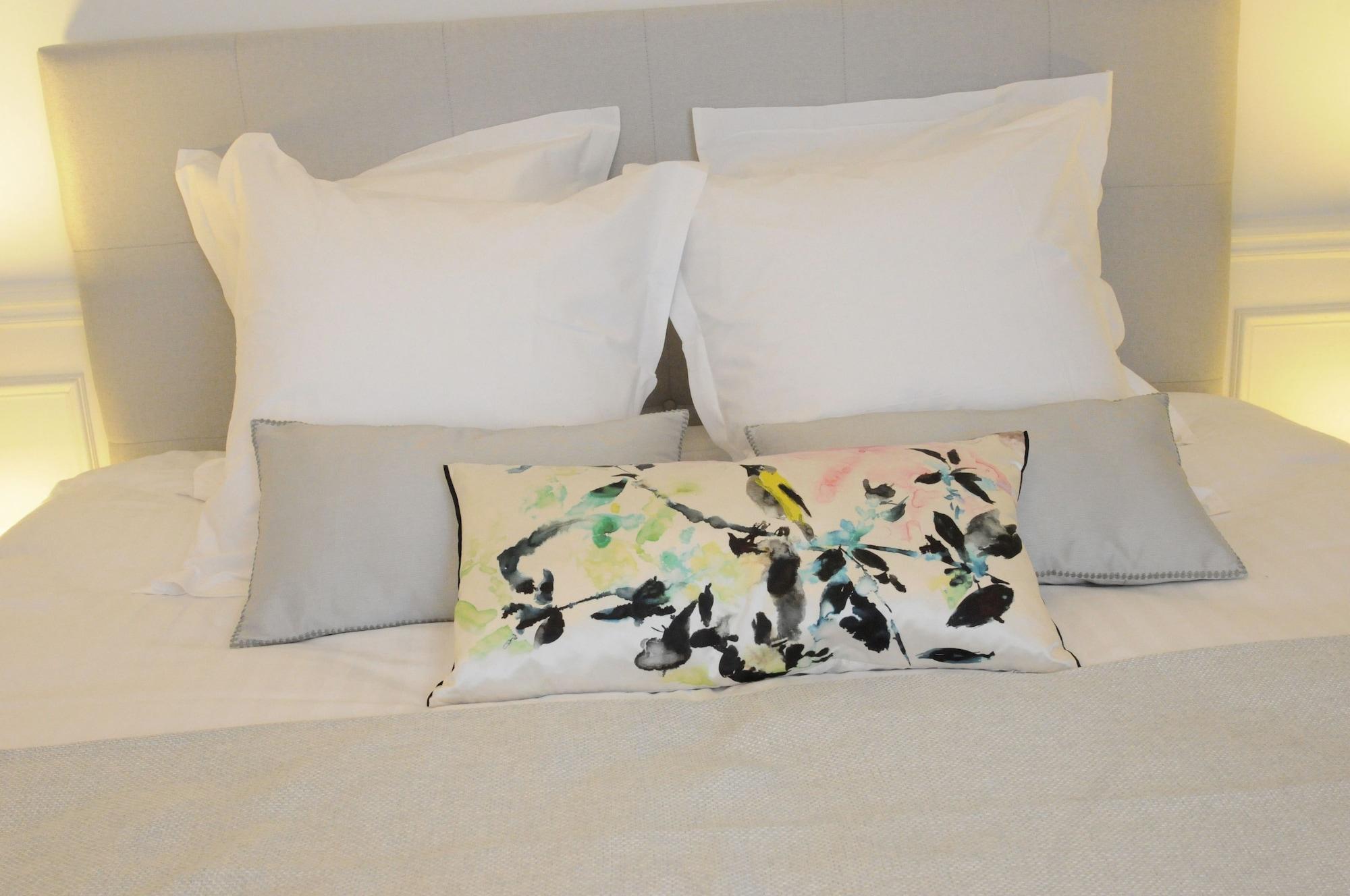 Couette-café Relais12bis By Eiffel Tower 3*