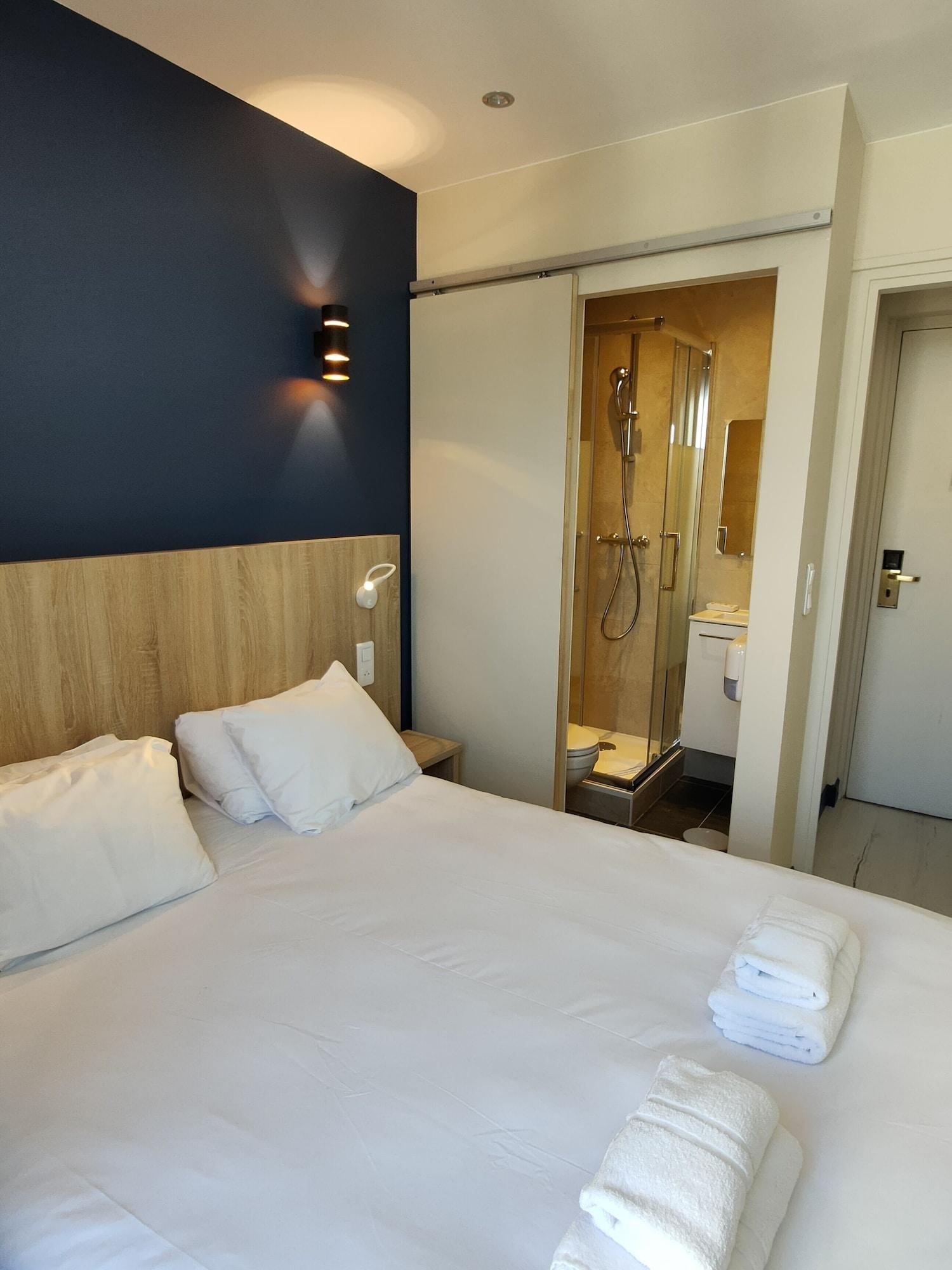 Modern Est Hotel 2*