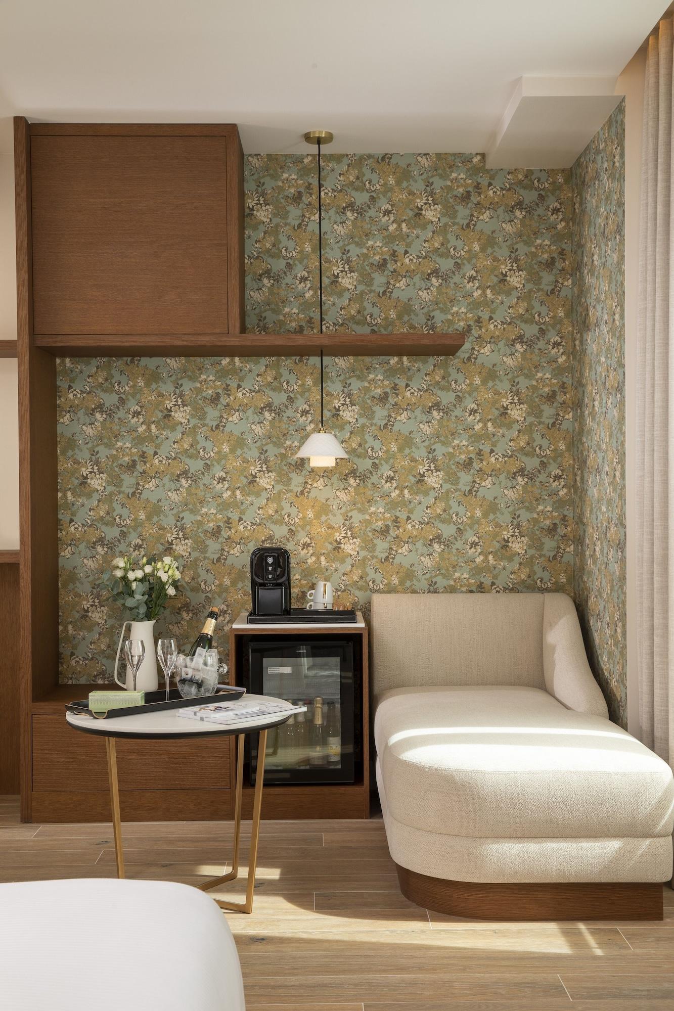 Hotel Des Champs-elysees Paris