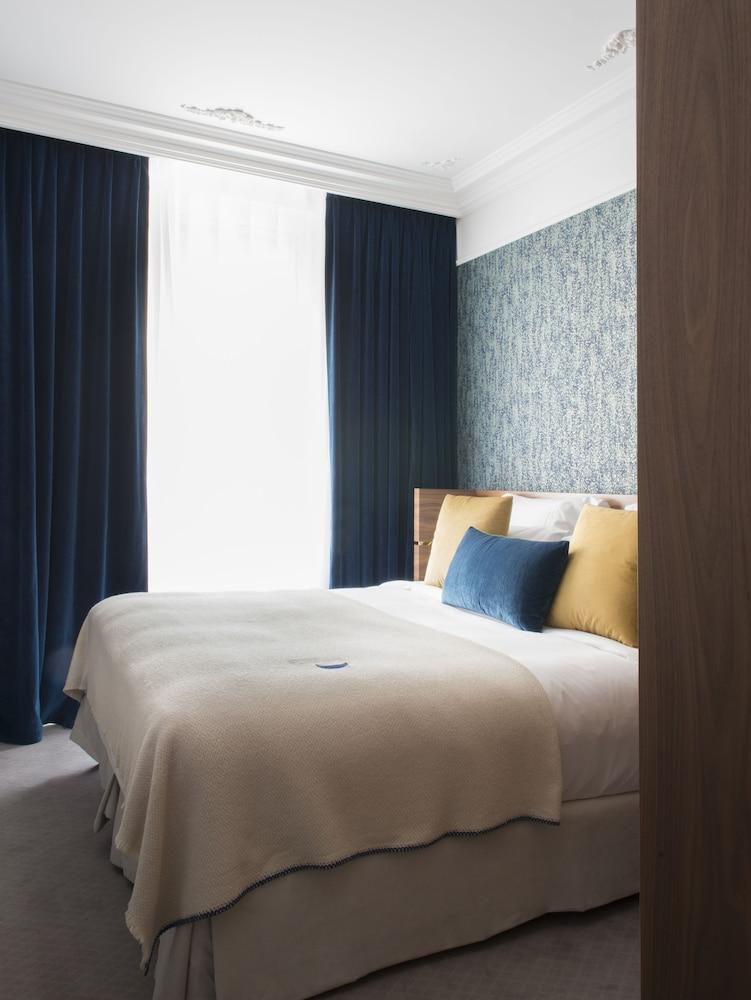 Parister Piscine & 5* Paris