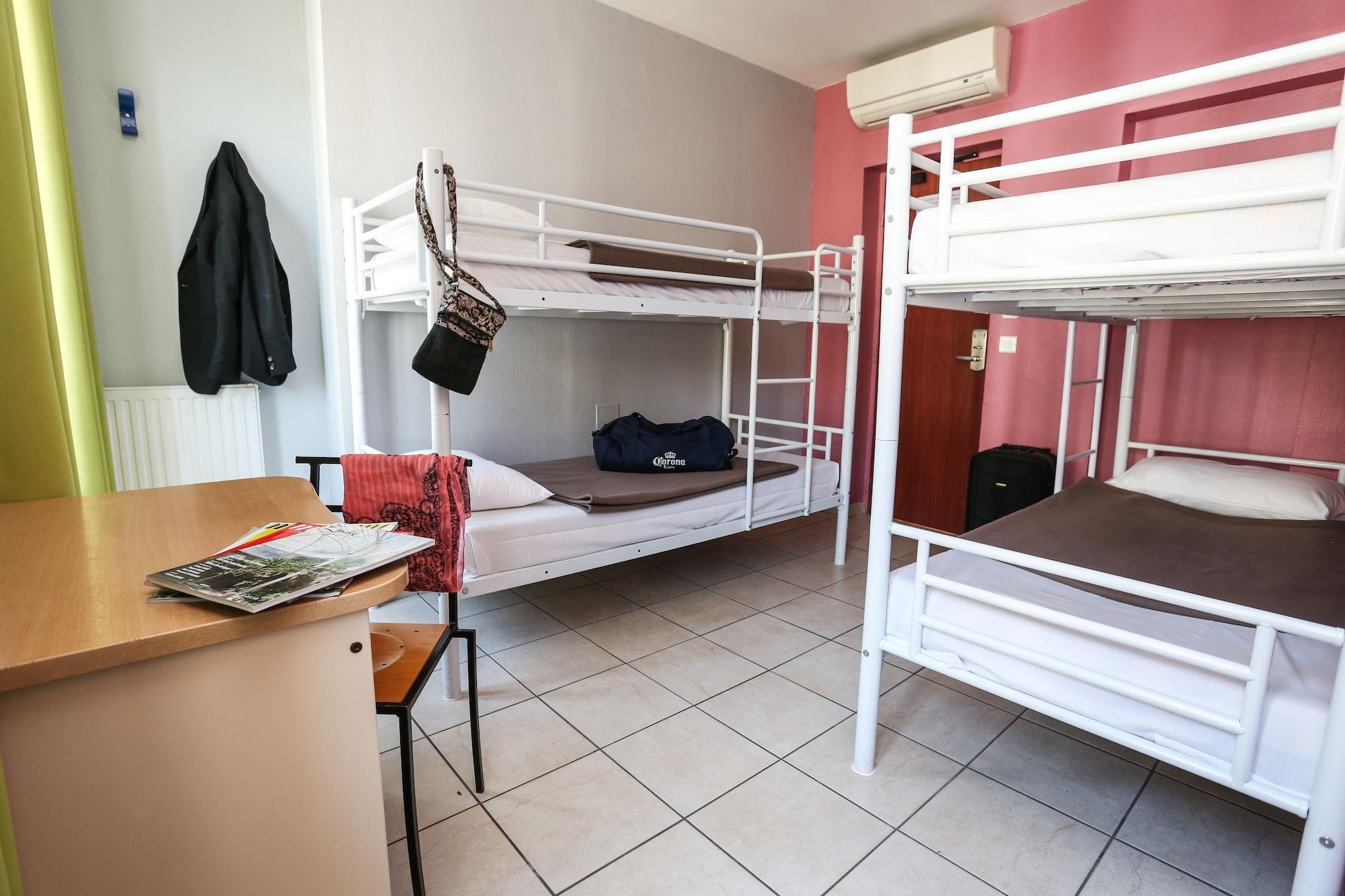 Hostel Le Montclair Montmartre By River Paris