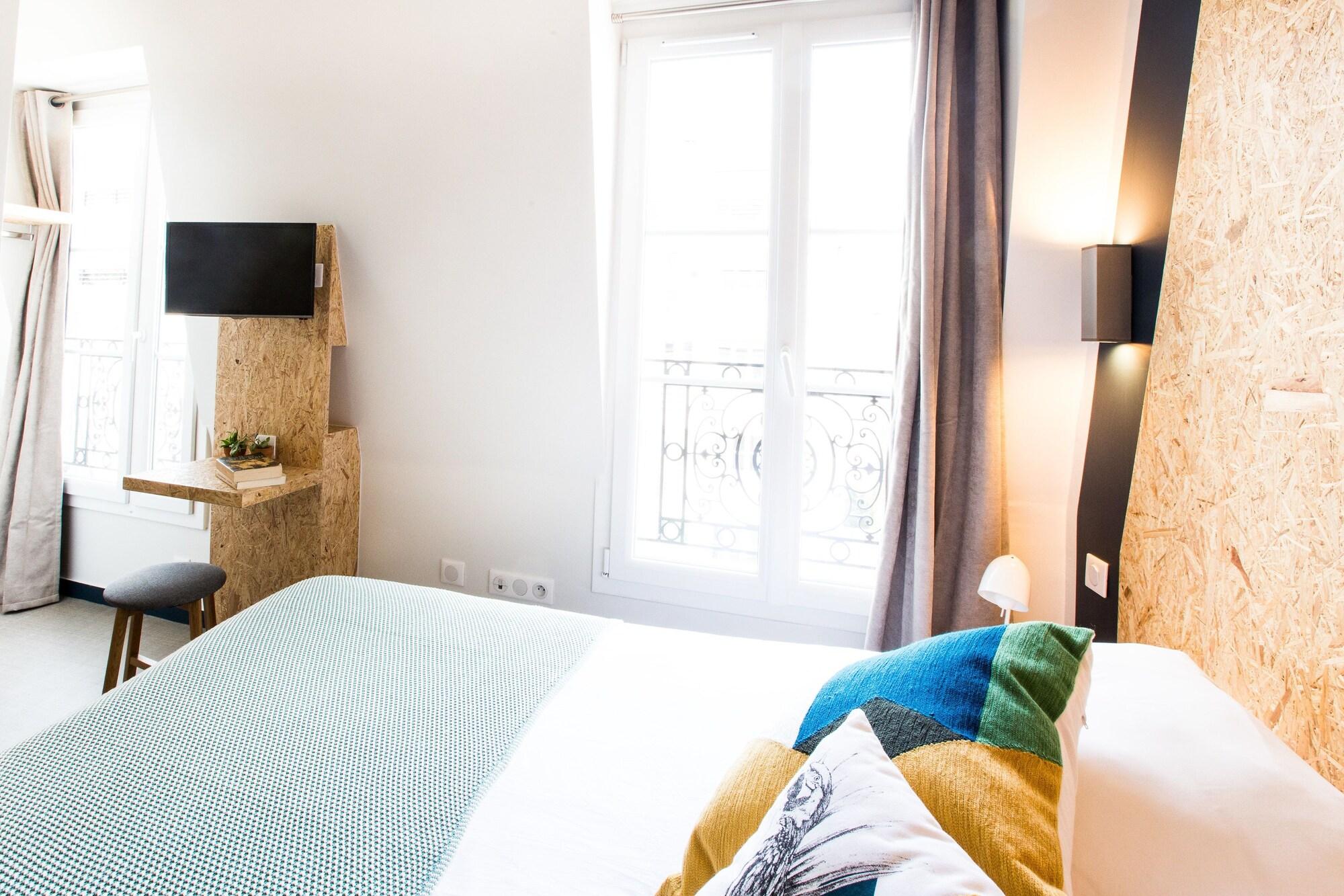 Beautiful Belleville Hotel & Hostel *