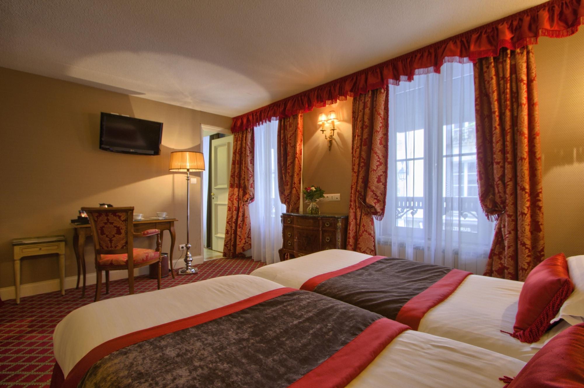 Hotel De Seine 3*