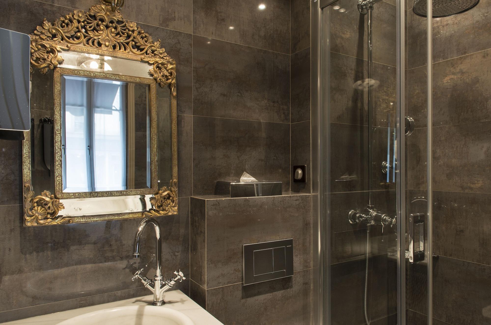 Glamour 3* Paris