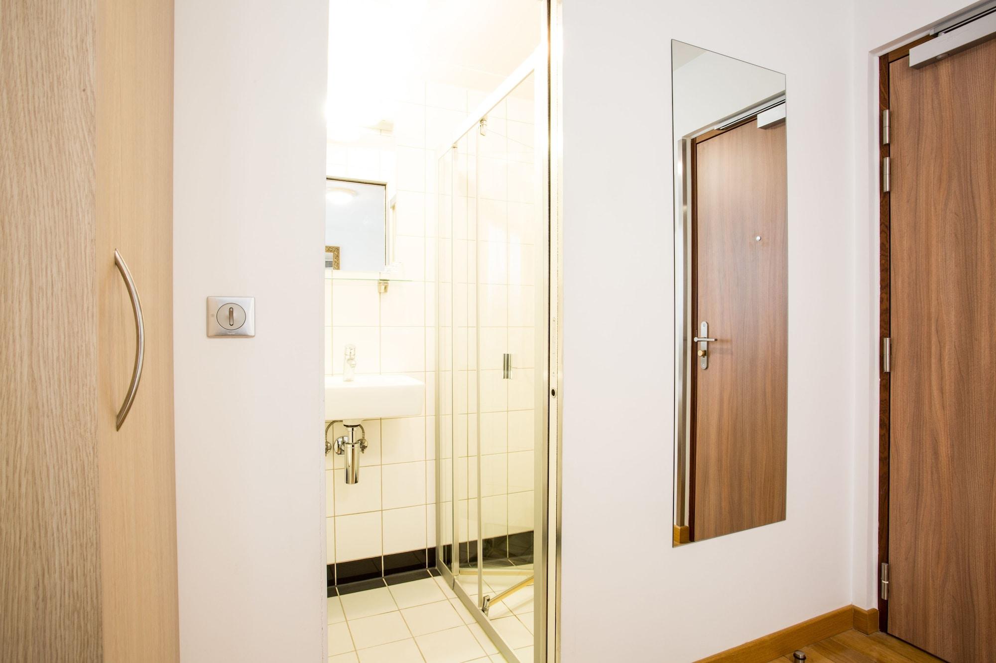Darcet Hotel 2*