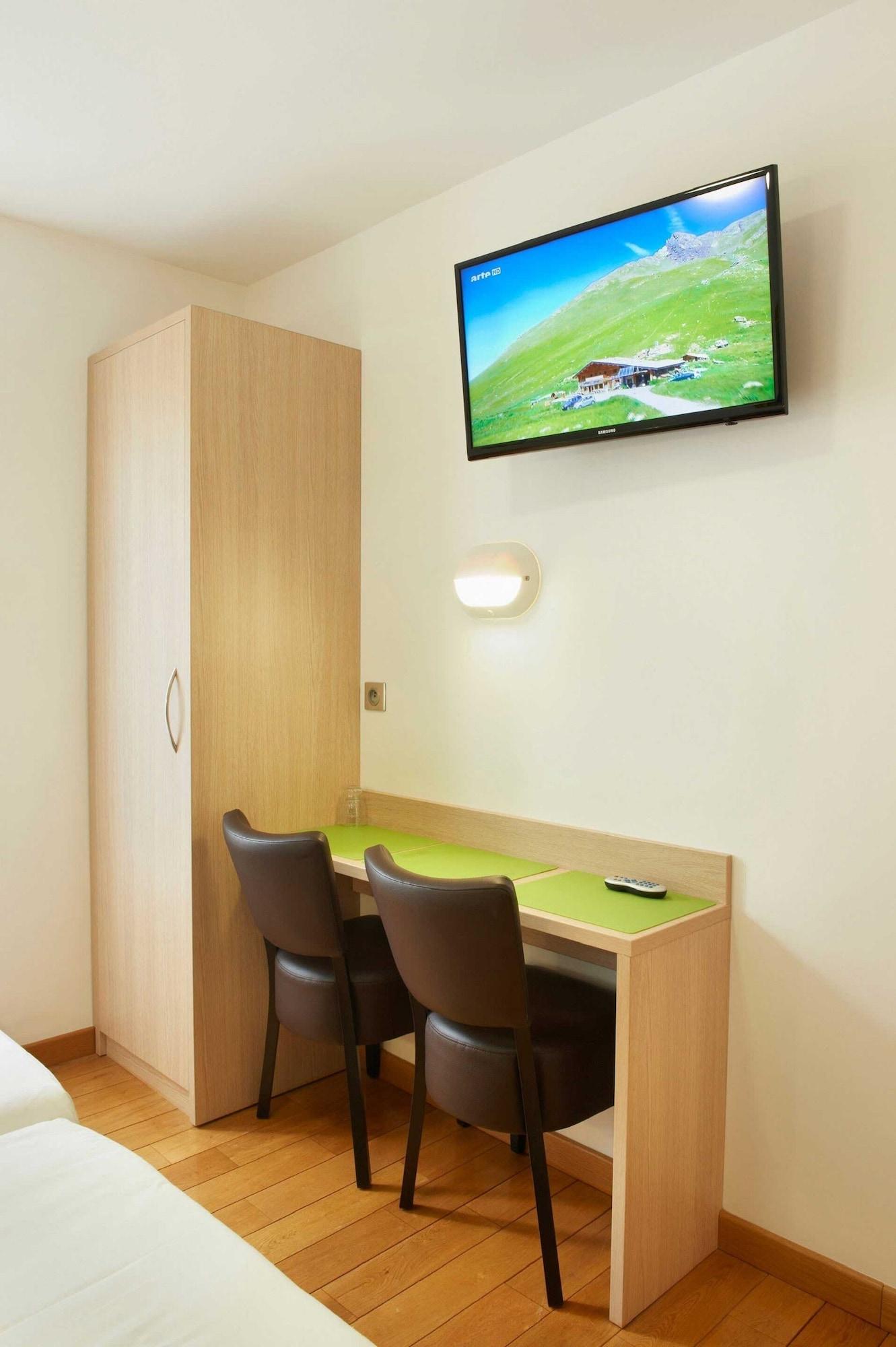 Darcet Hotel 2*