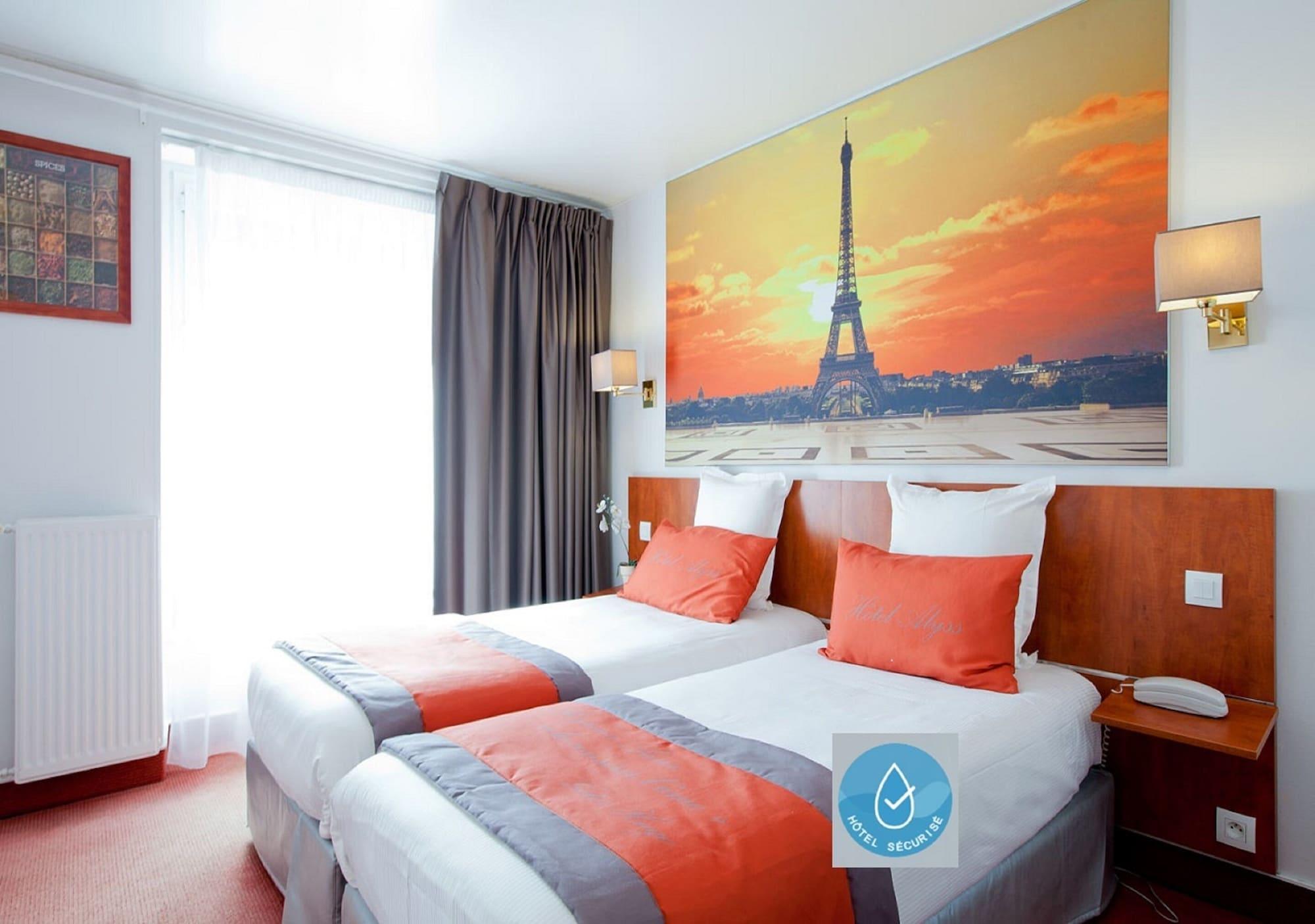 Alyss Saphir Cambronne Eiffel Hotel