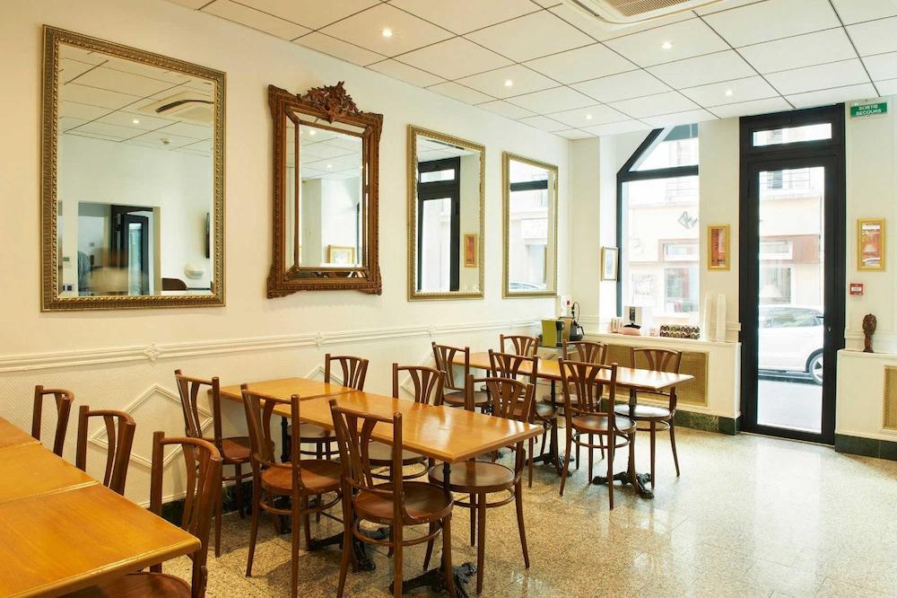Darcet Hotel