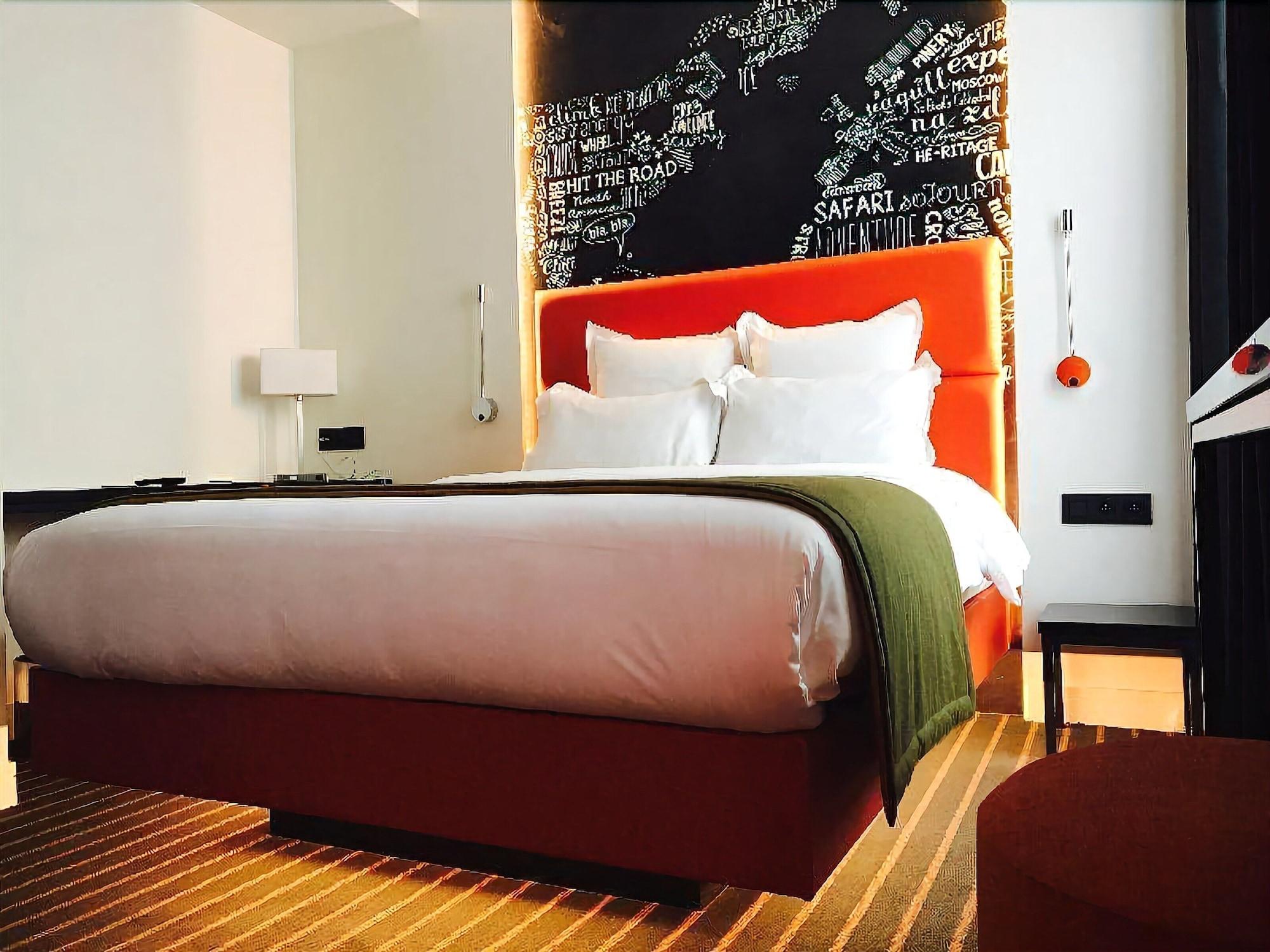 Scarlett Hotel