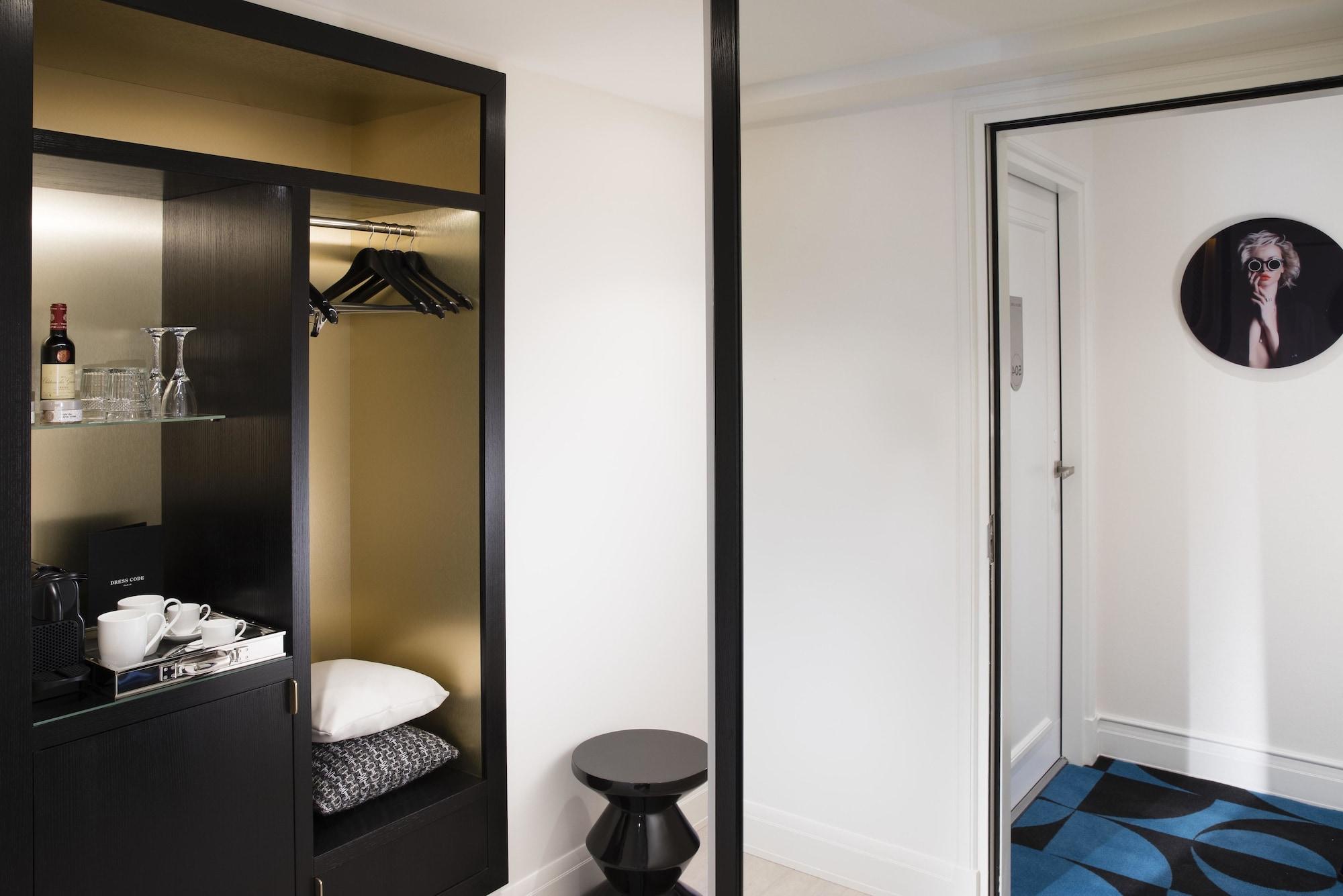 Dress Code Hotel Paris