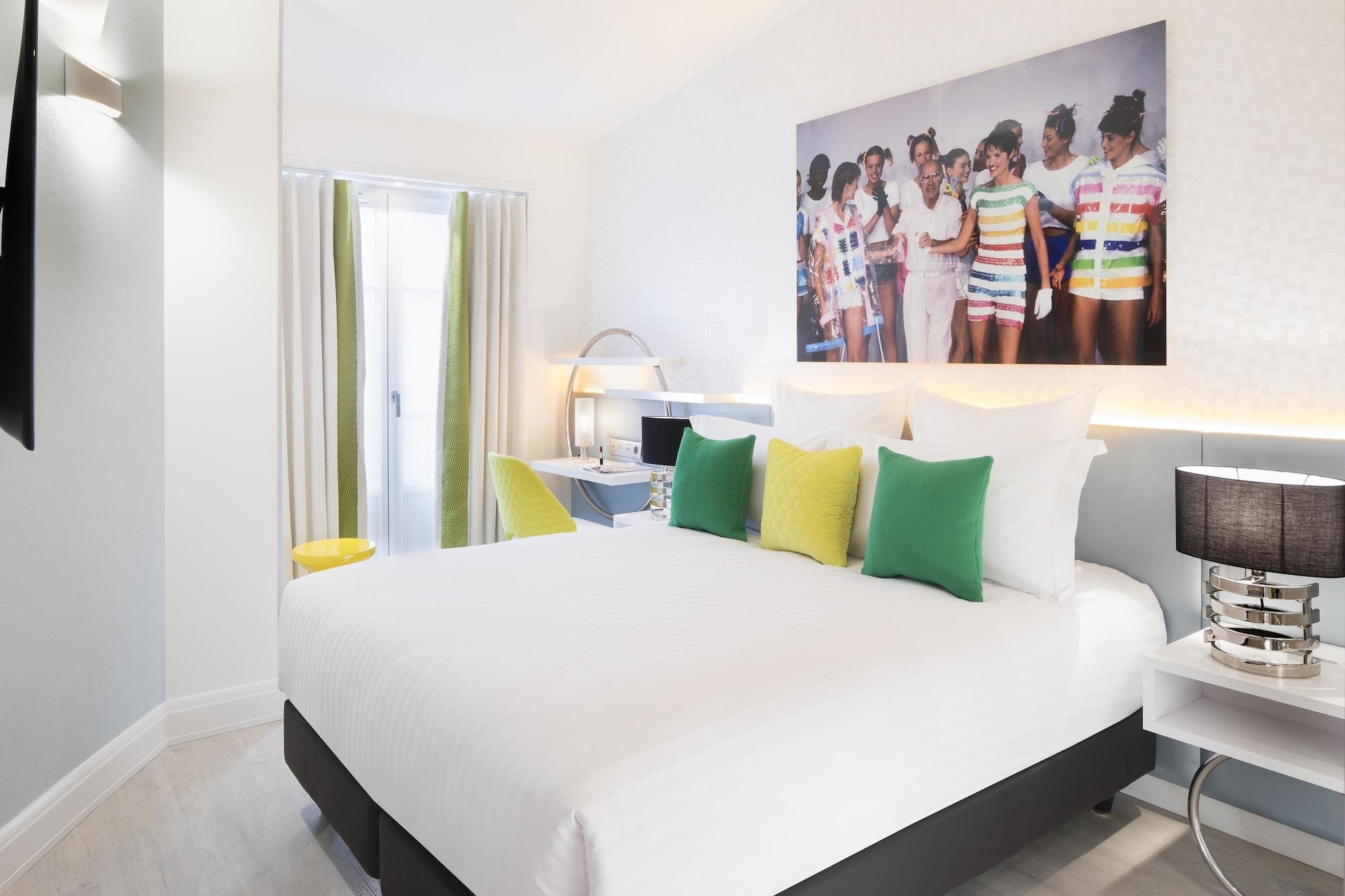 Dress Code Hotel Paris