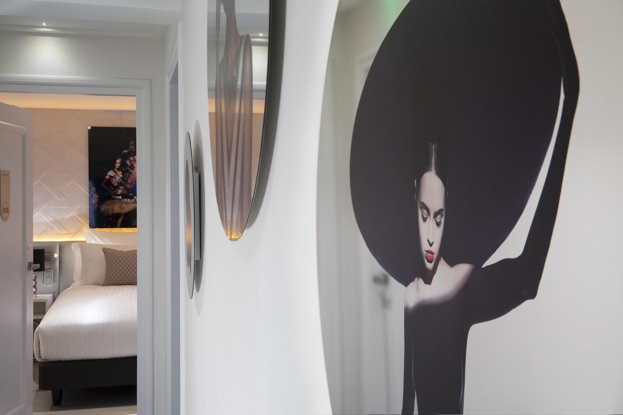 Dress Code Hotel Paris
