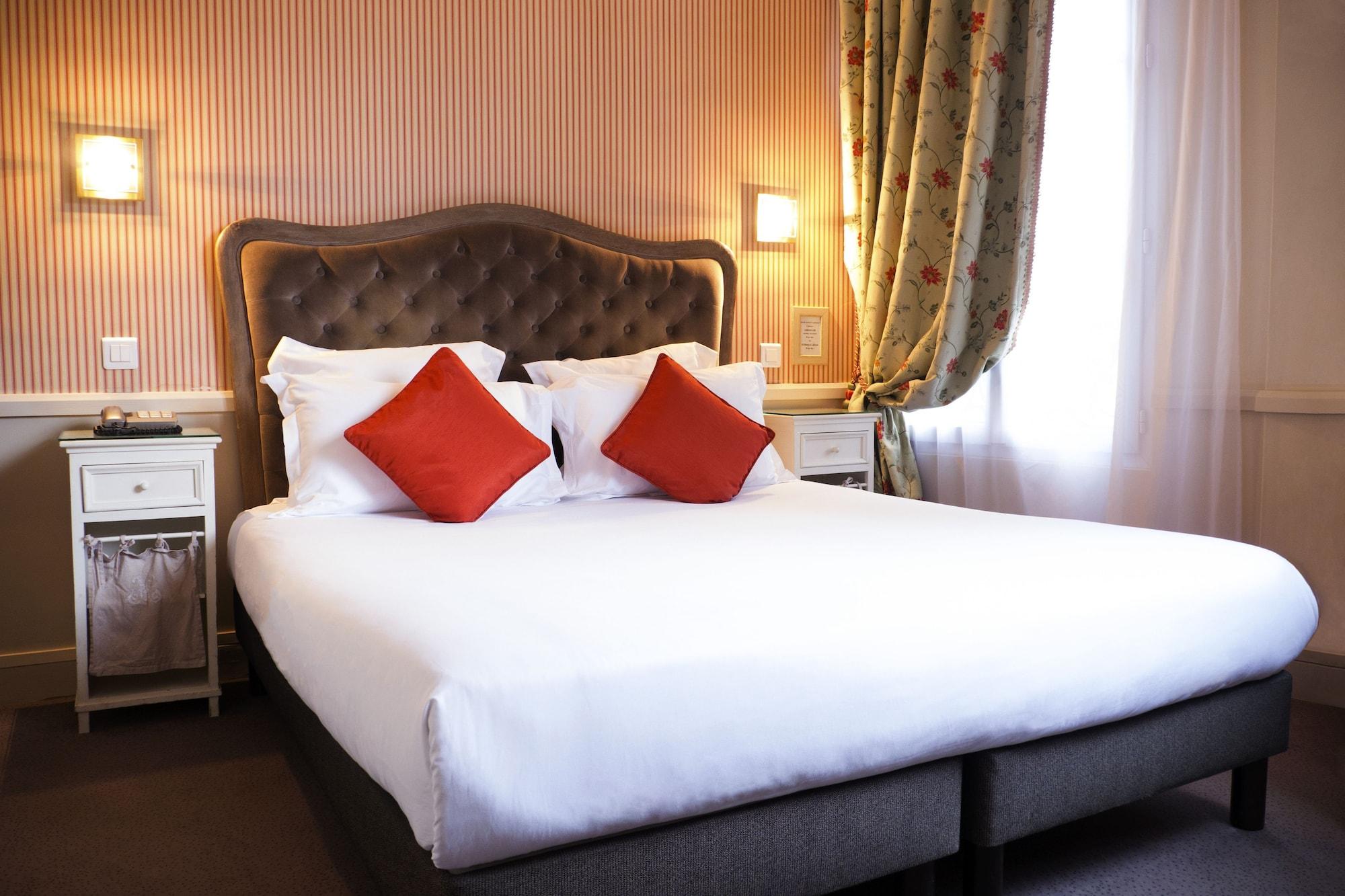 Hotel De La Motte Picquet 3*
