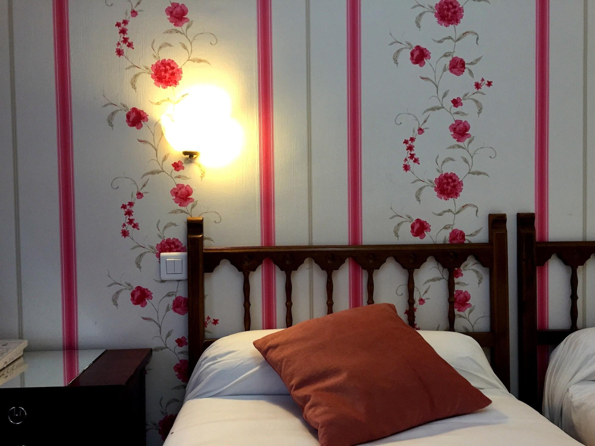 Le Clos D'alesia 3* Paris