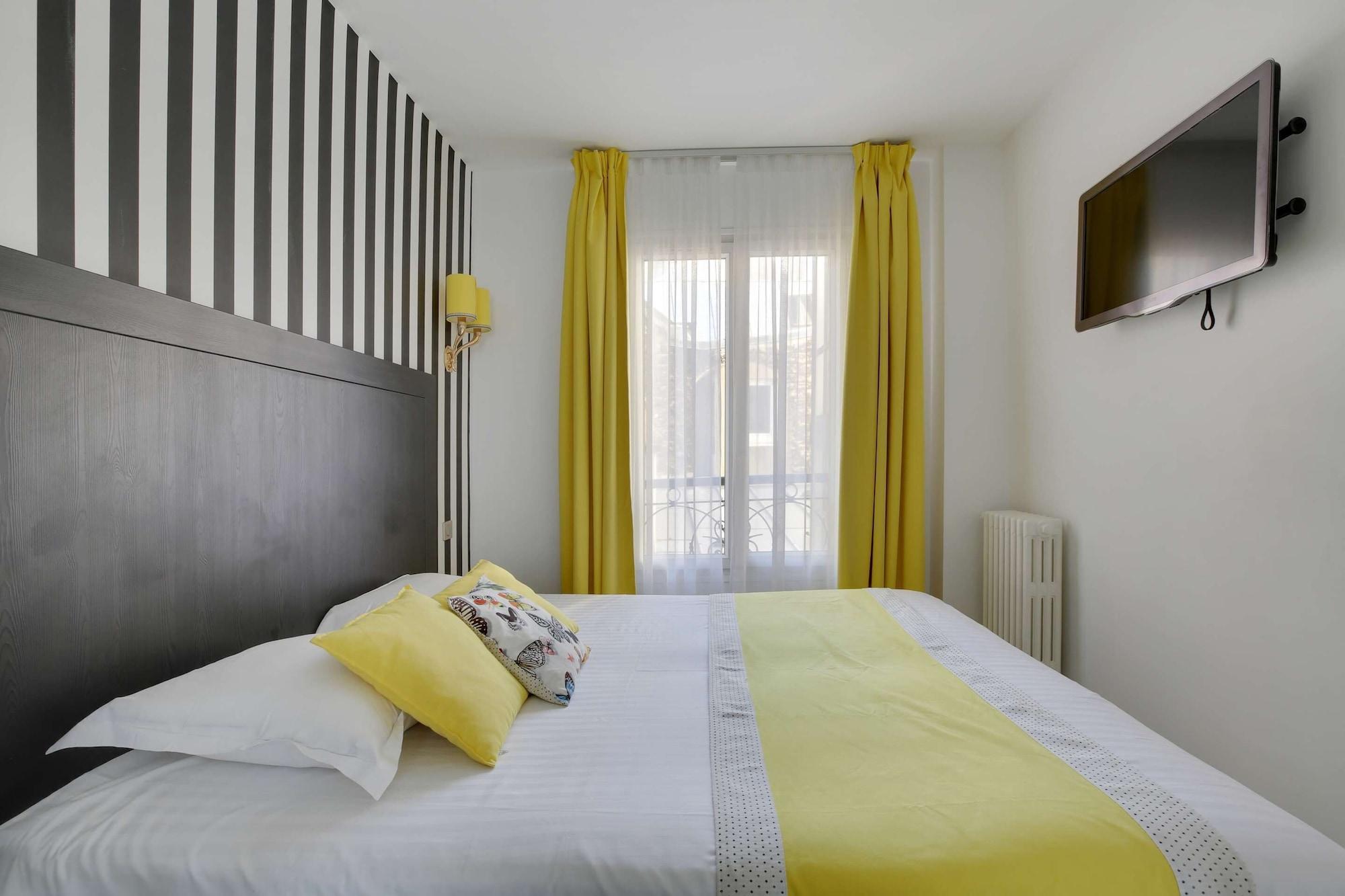Hotel Riviera Elysees Paris