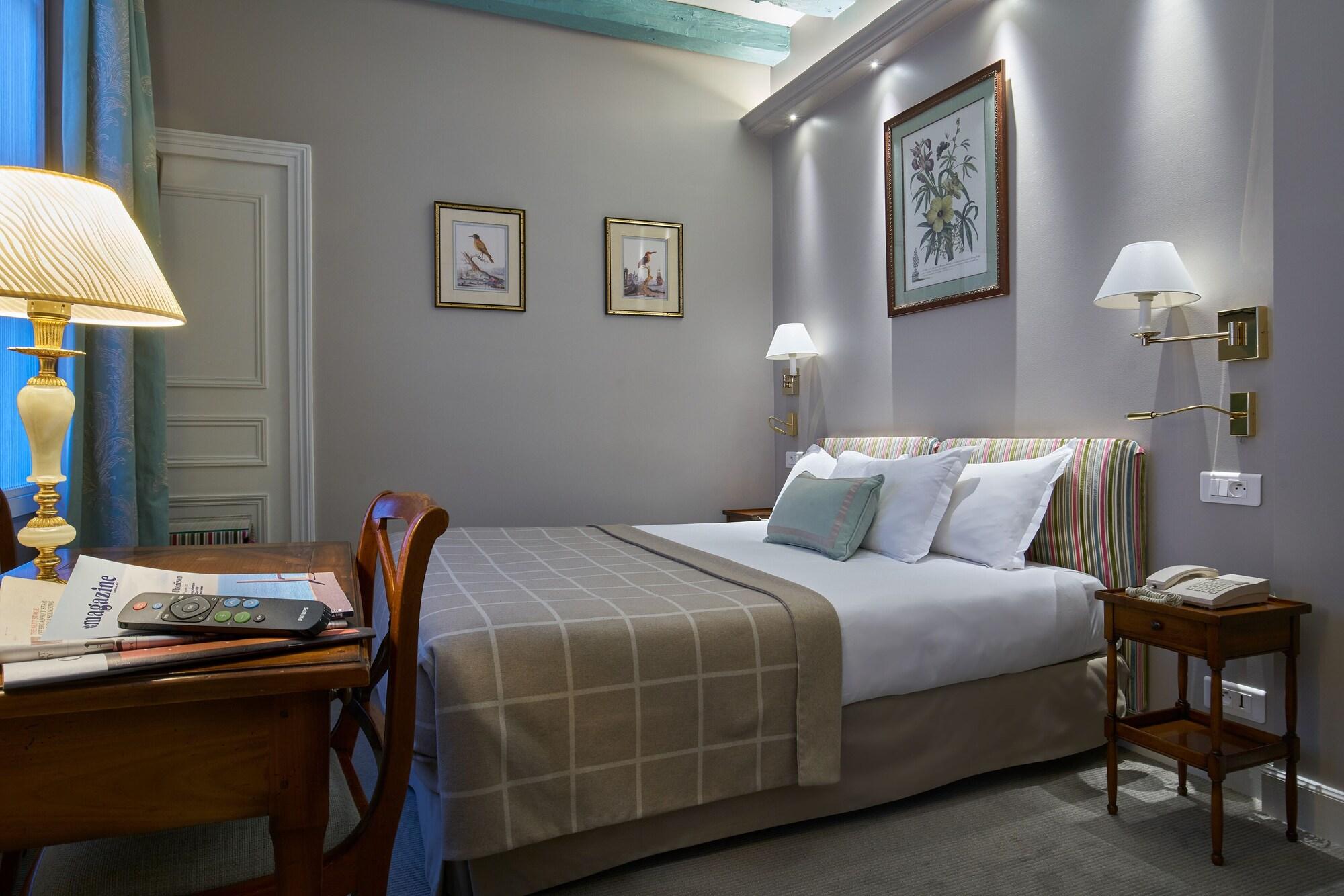 Le Relais Saint Honoré 4*