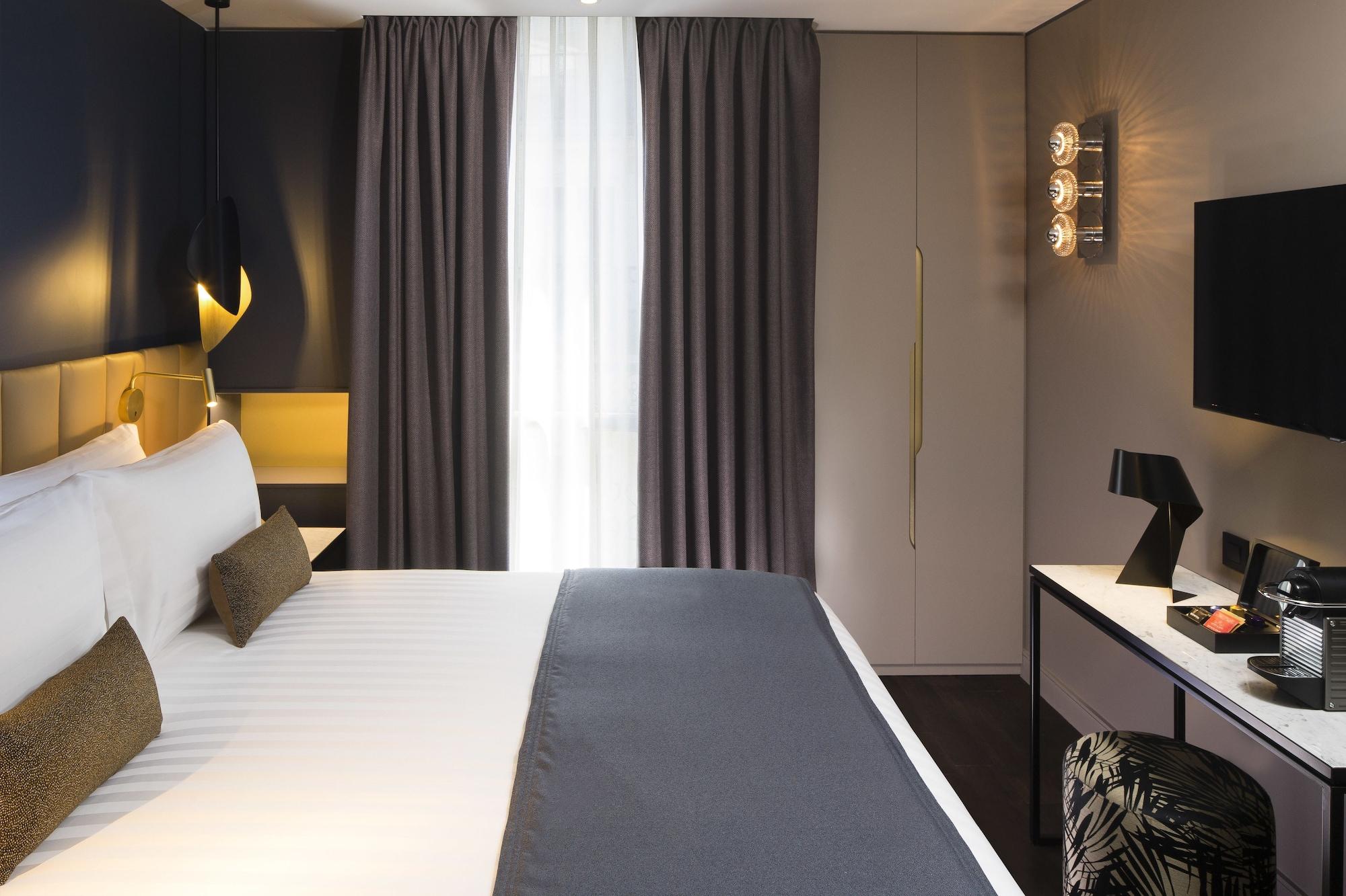 Le 10 Bis Hotel 4*