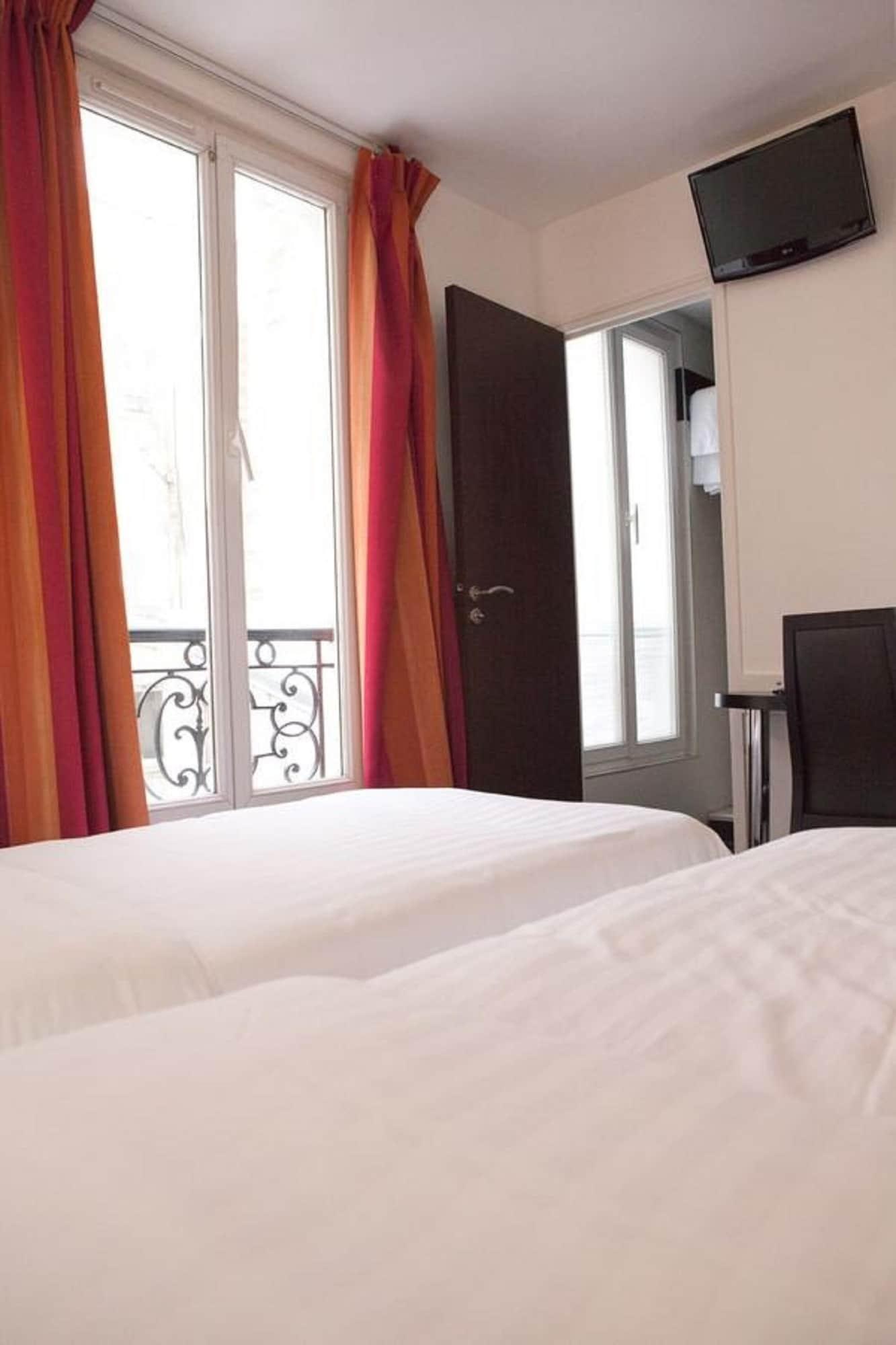 Hotel Royal Wagram 2*