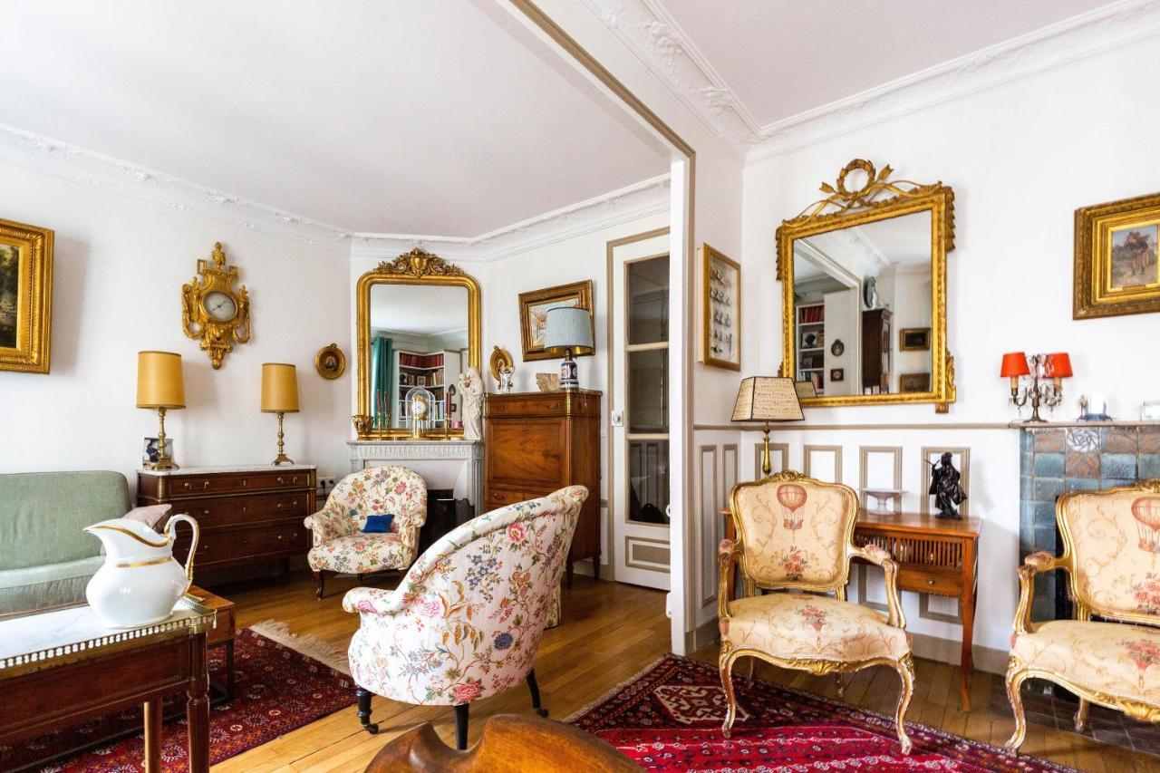 Veeve - The Timekeeper Apartment Paris