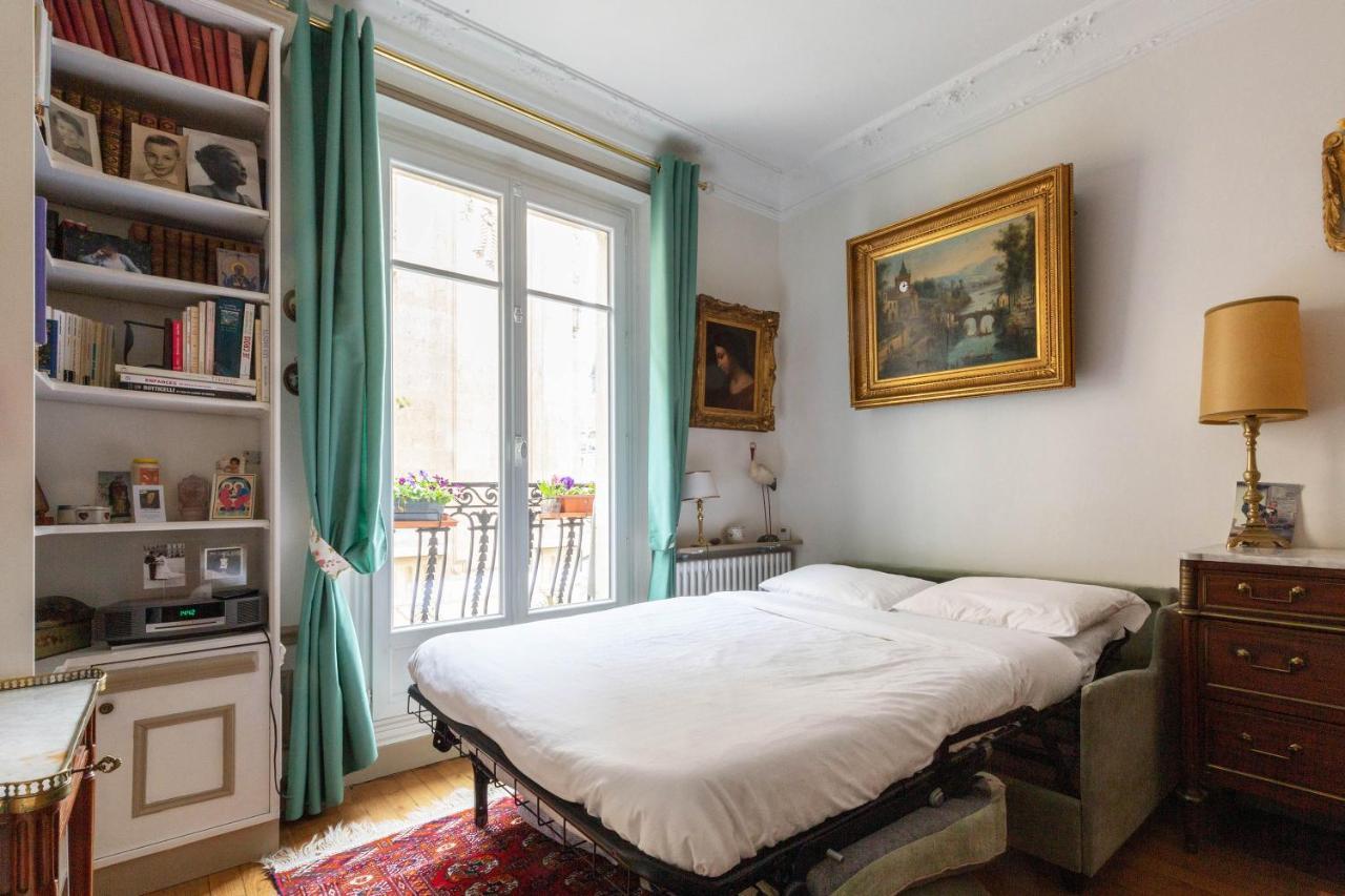 Veeve - The Timekeeper Apartment
