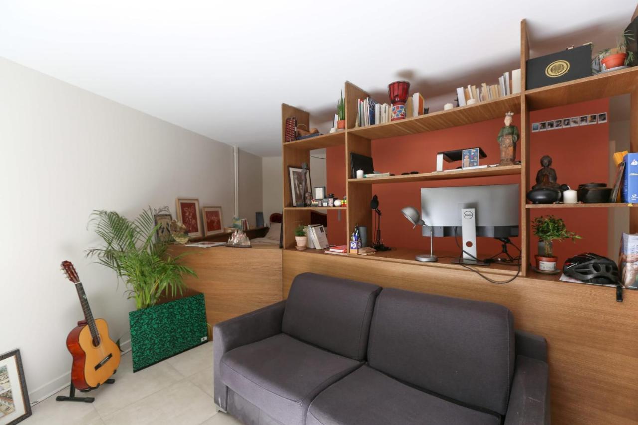 Peaceful Studio With Private Terrace In Montmartre Apartment