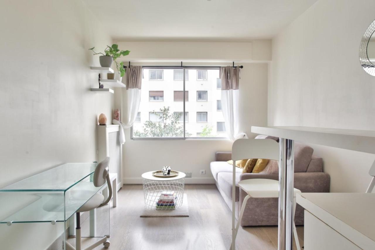 Charming Studio In The Heart Of The Invalides Paris