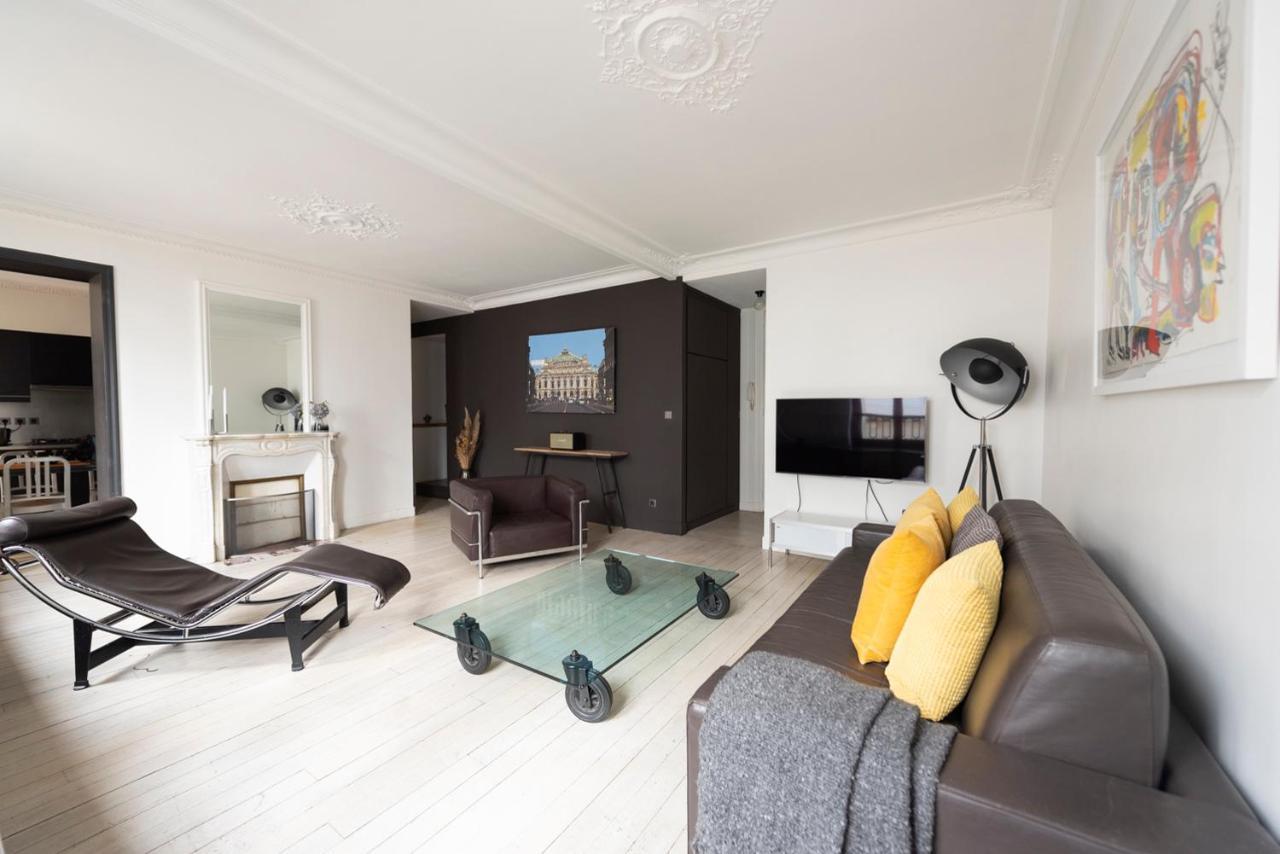 Jehan Apartment *