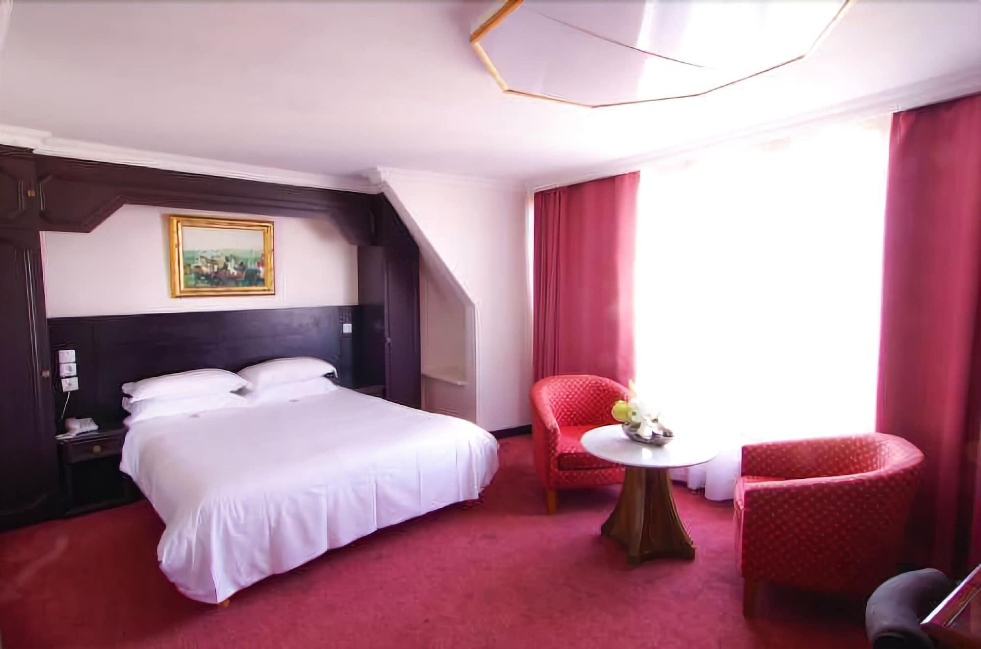 Le Clery Hotel 4*