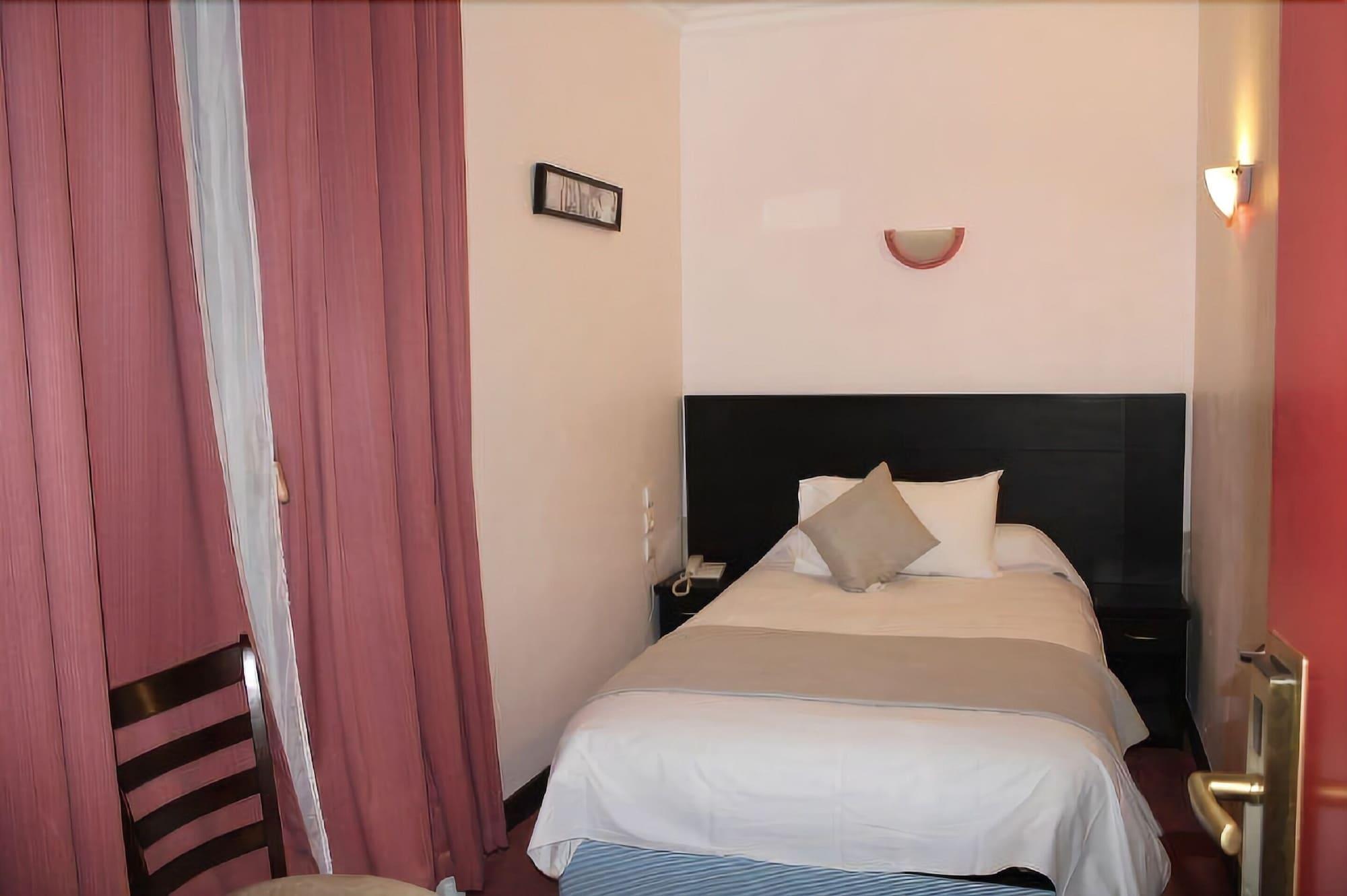 Le Clery Hotel Paris