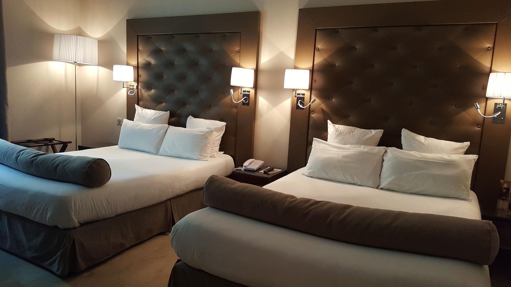 Saint Cyr Etoile Hotel Paris