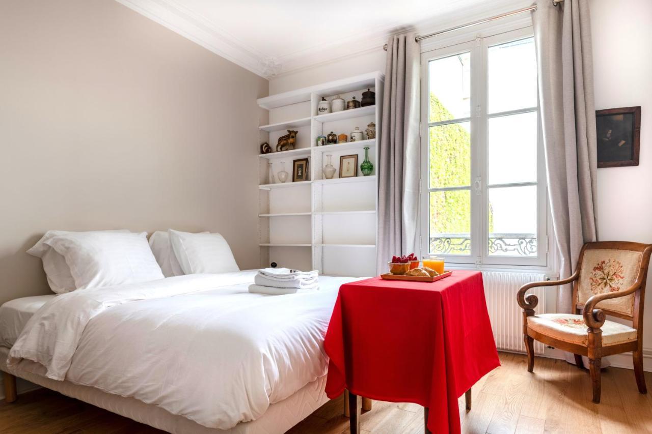 Eiffel Tower Lourmel Apartment
