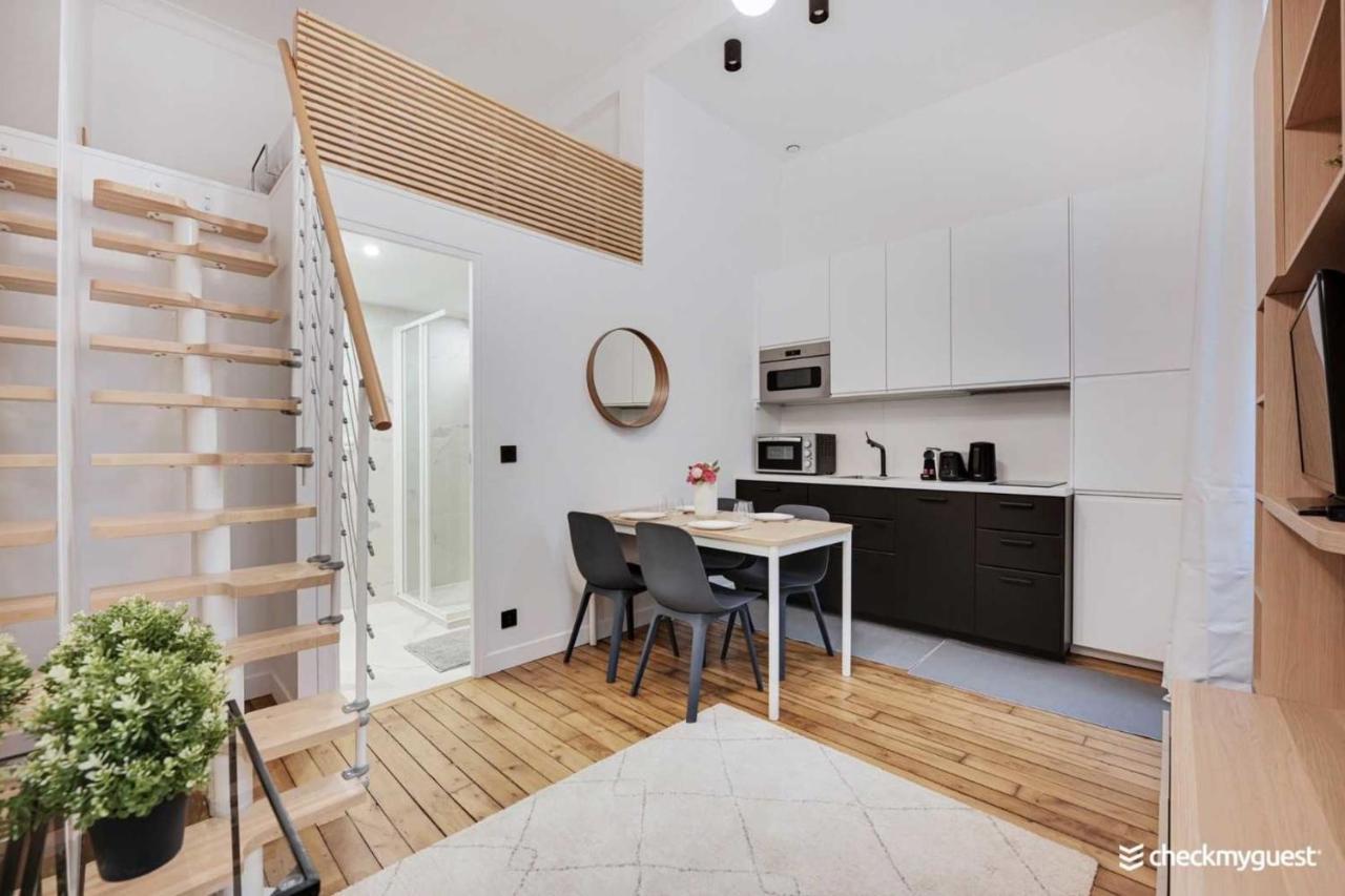 Beautiful -1br-4p- Tour Eiffel - Invalides Apartment