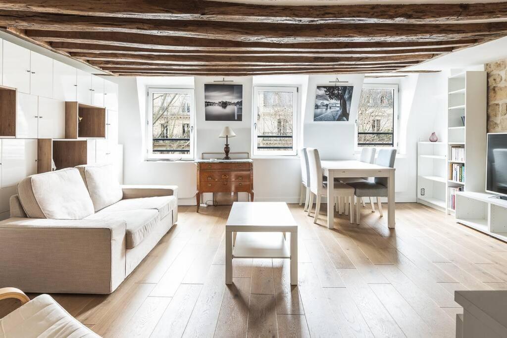 Charming In Saint-germain Des Pres *