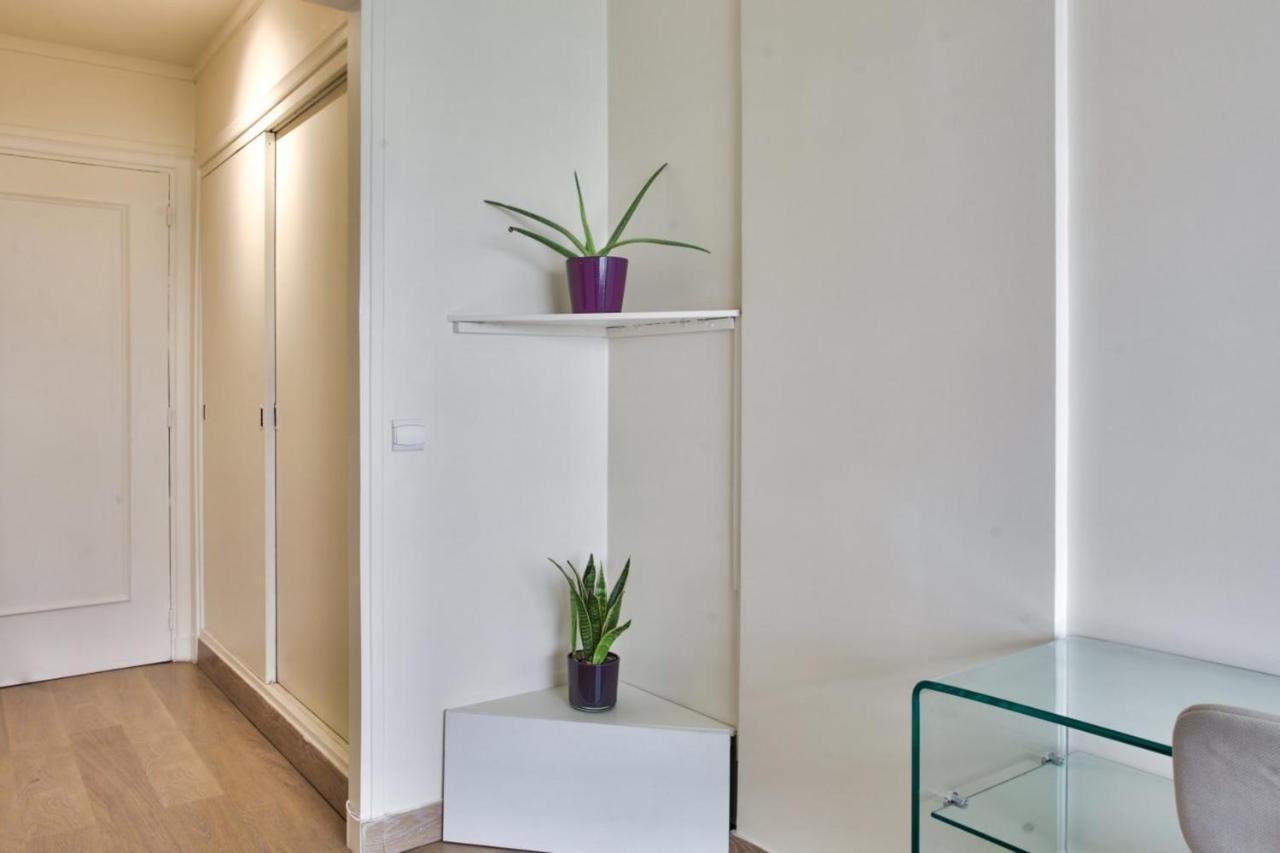 Apartment Charming Studio In The Heart Of The Invalides