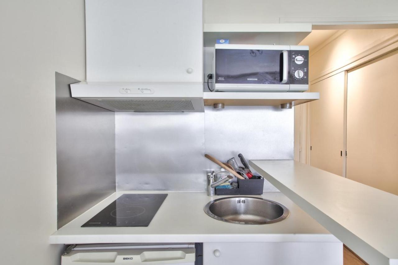 Charming Studio In The Heart Of The Invalides Paris