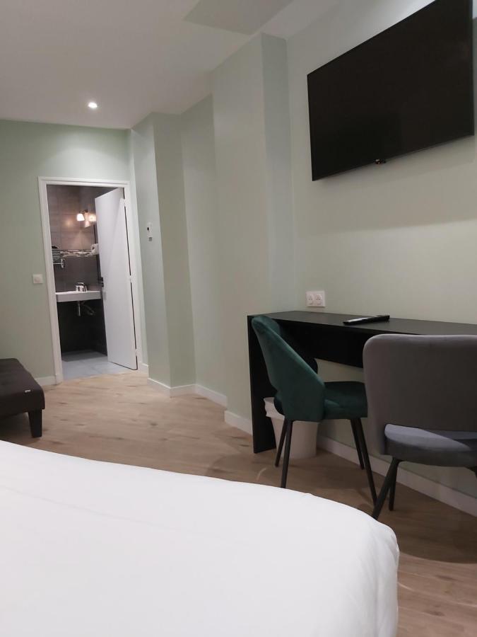 B Square Hotel 3*
